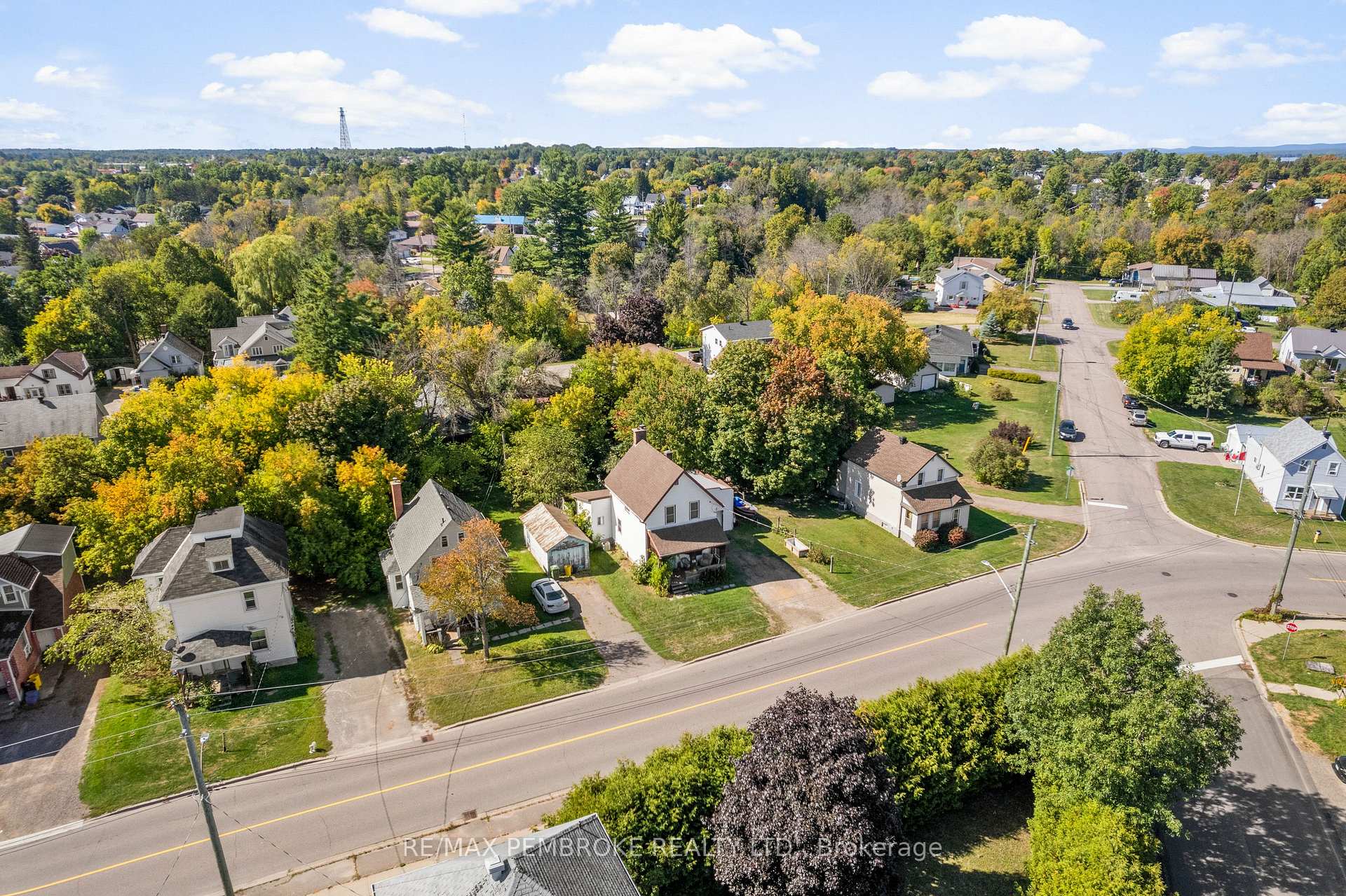 Photo 6 of 570 Eganville Road, Pembroke, Pembroke — HOMEH