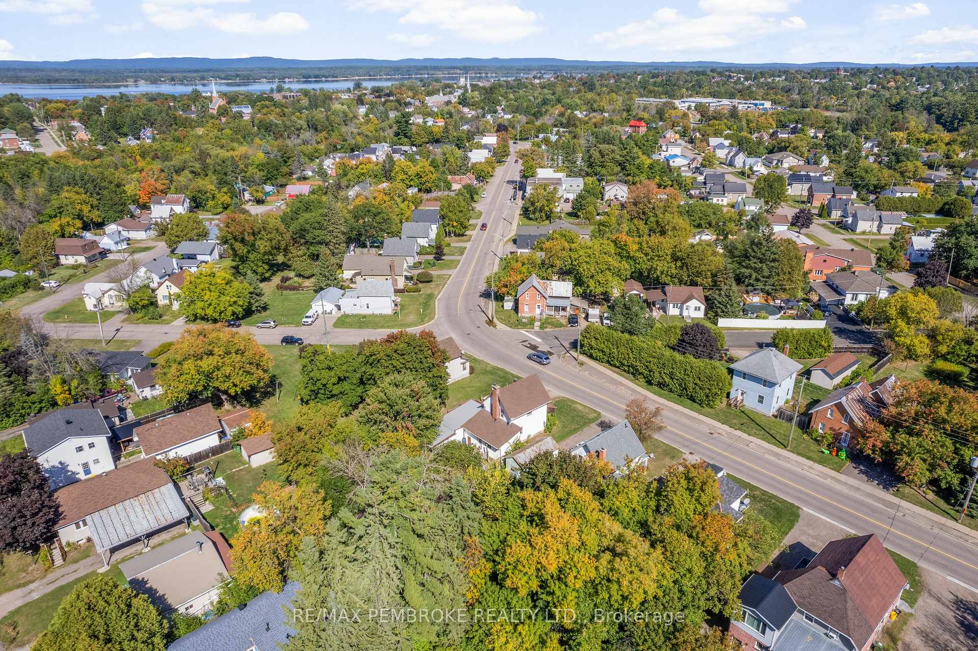 Photo 8 of 570 Eganville Road, Pembroke, Pembroke — HOMEH