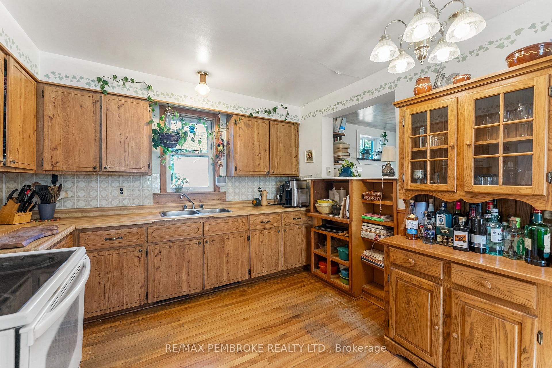 Photo 19 of 570 Eganville Road, Pembroke, Pembroke — HOMEH