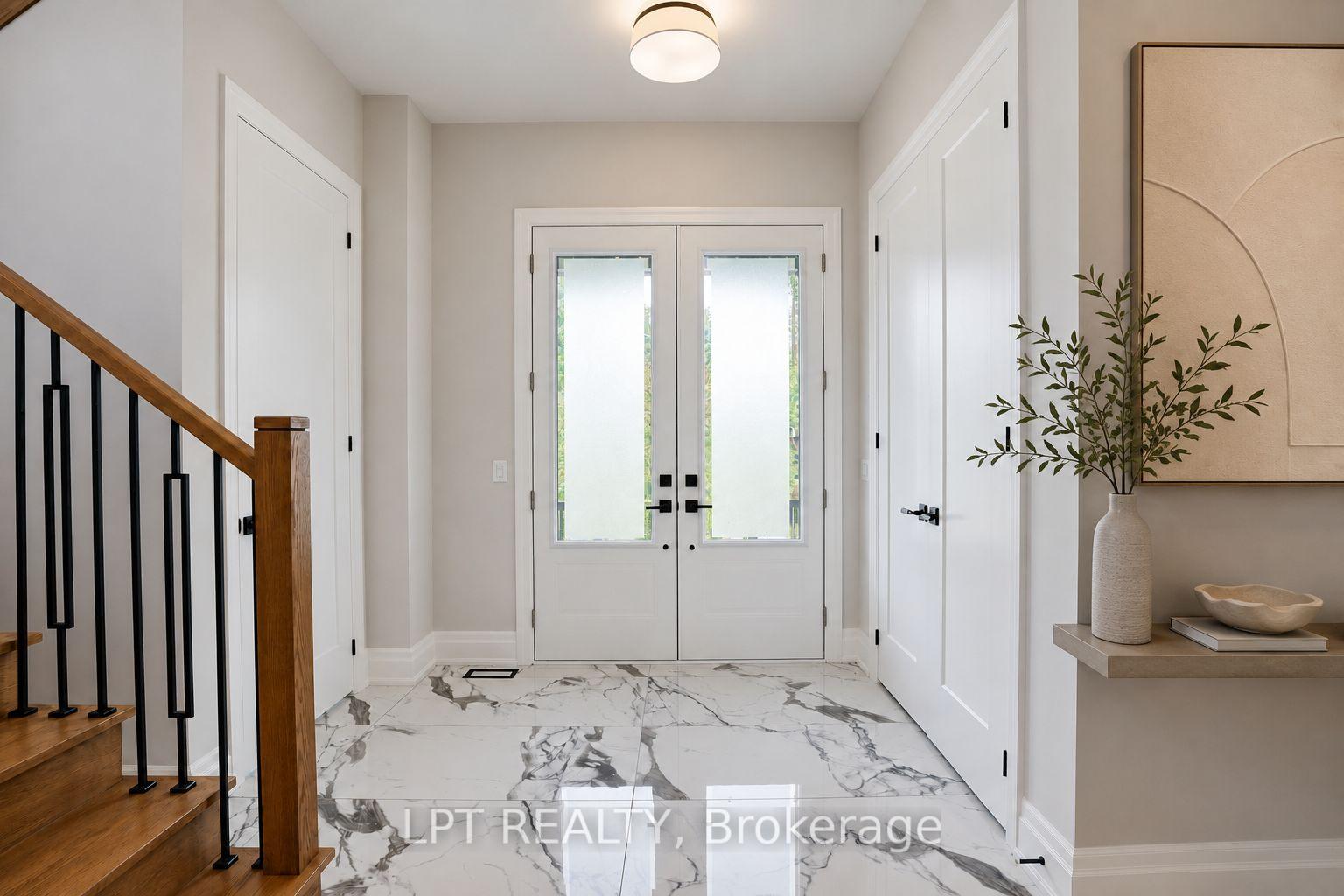 Photo 20 of 7 Richmond Park Drive, Georgina, Keswick North — HOMEH