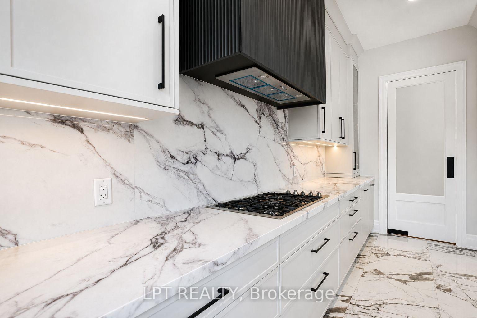 Photo 13 of 7 Richmond Park Drive, Georgina, Keswick North — HOMEH