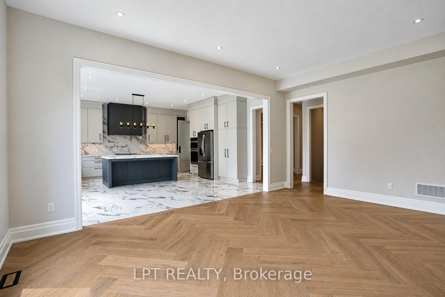 Photo 16 of 7 Richmond Park Drive, Georgina, Keswick North — HOMEH