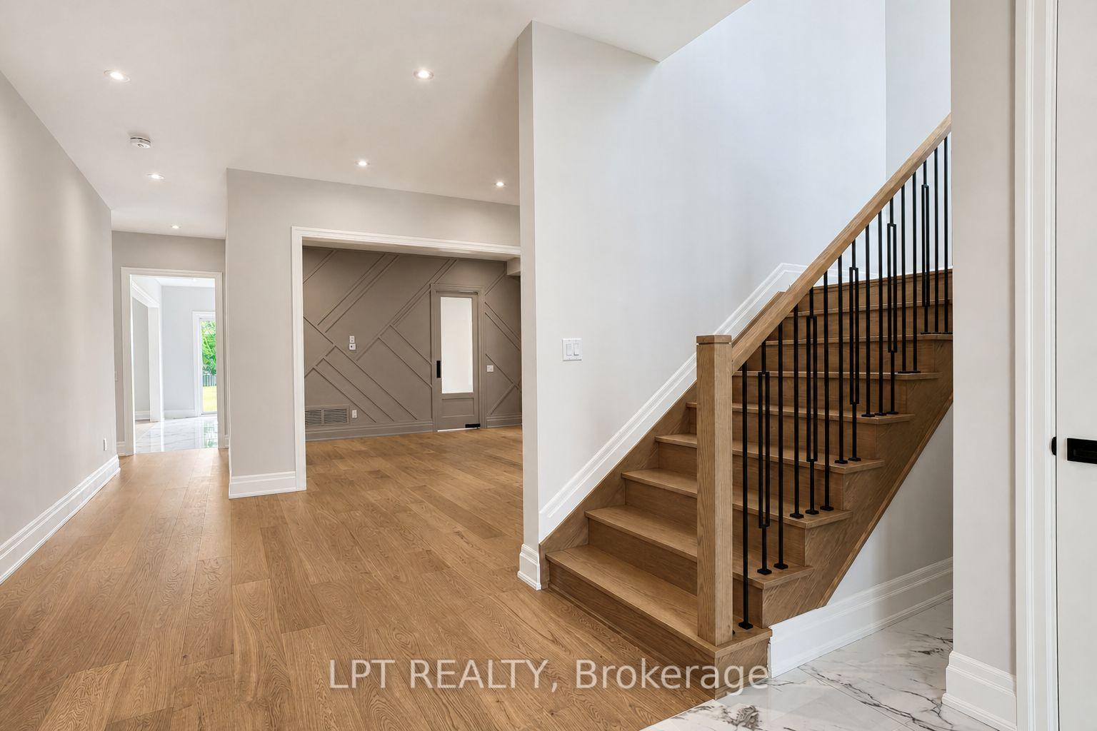 Photo 21 of 7 Richmond Park Drive, Georgina, Keswick North — HOMEH