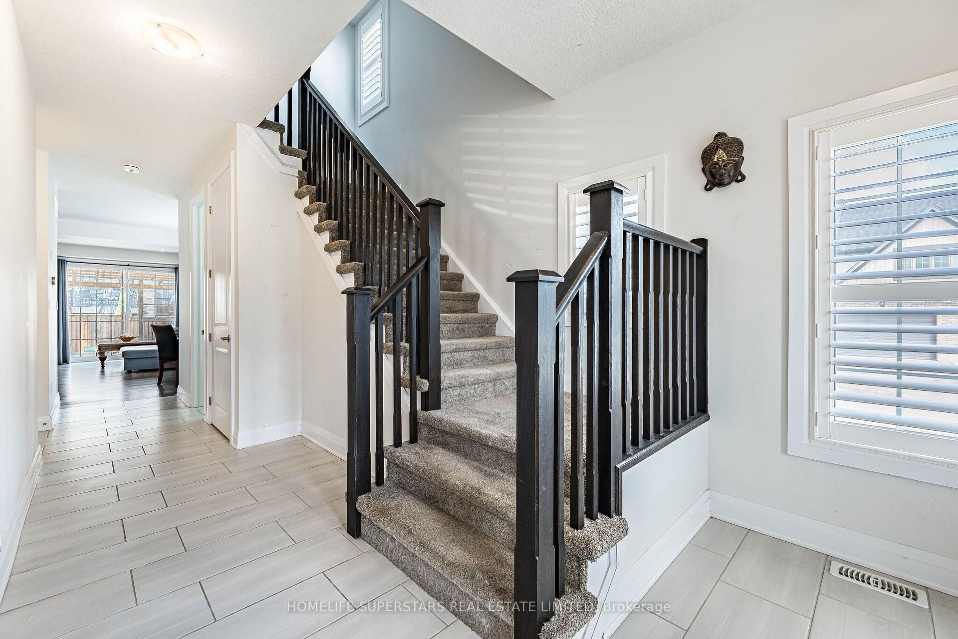 Photo 4 of 284 Sweet Gale Street, Waterloo, Columbia Forest/Clair Hills — HOMEH