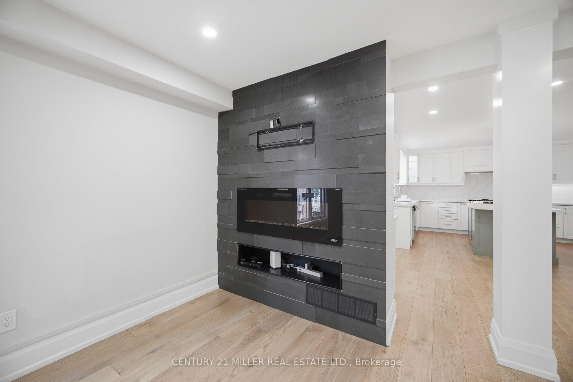 Photo 15 of 689 Macbeth Heights, Mississauga, Meadowvale Village — HOMEH