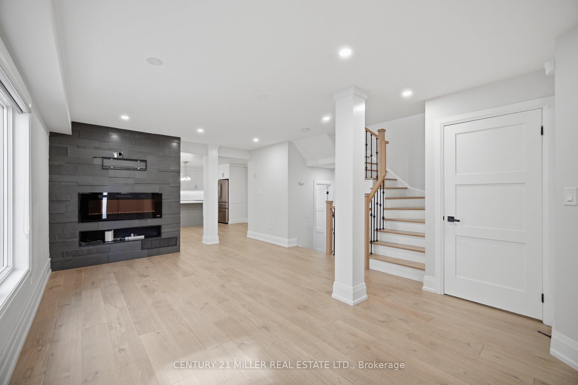 Photo 10 of 689 Macbeth Heights, Mississauga, Meadowvale Village — HOMEH
