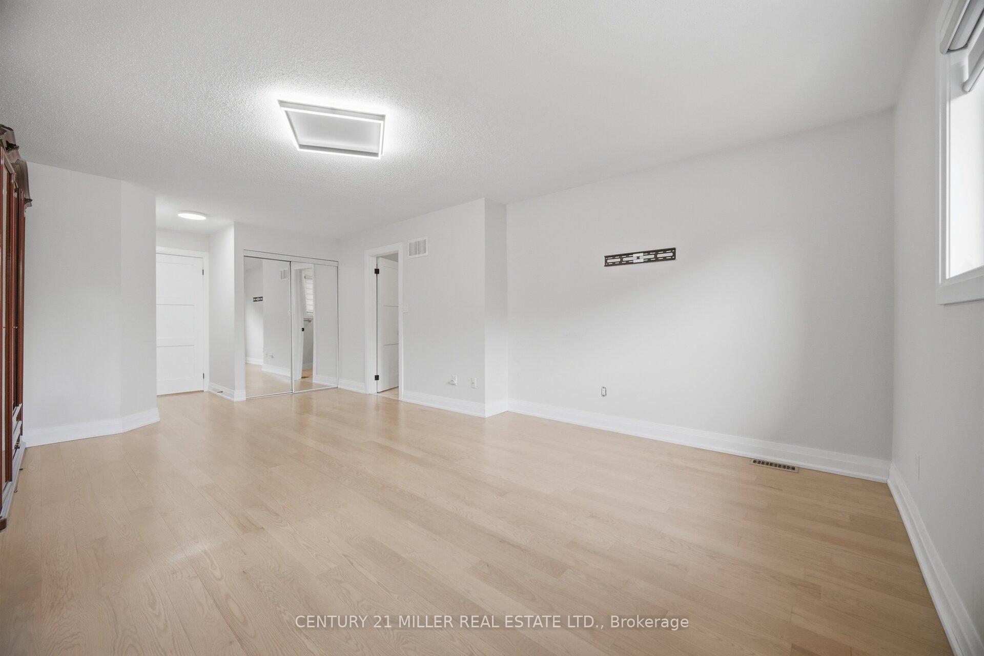Photo 32 of 689 Macbeth Heights, Mississauga, Meadowvale Village — HOMEH