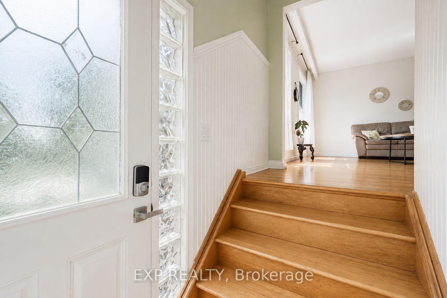 Photo 5 of 1288 Playford Road, Mississauga, Clarkson — HOMEH