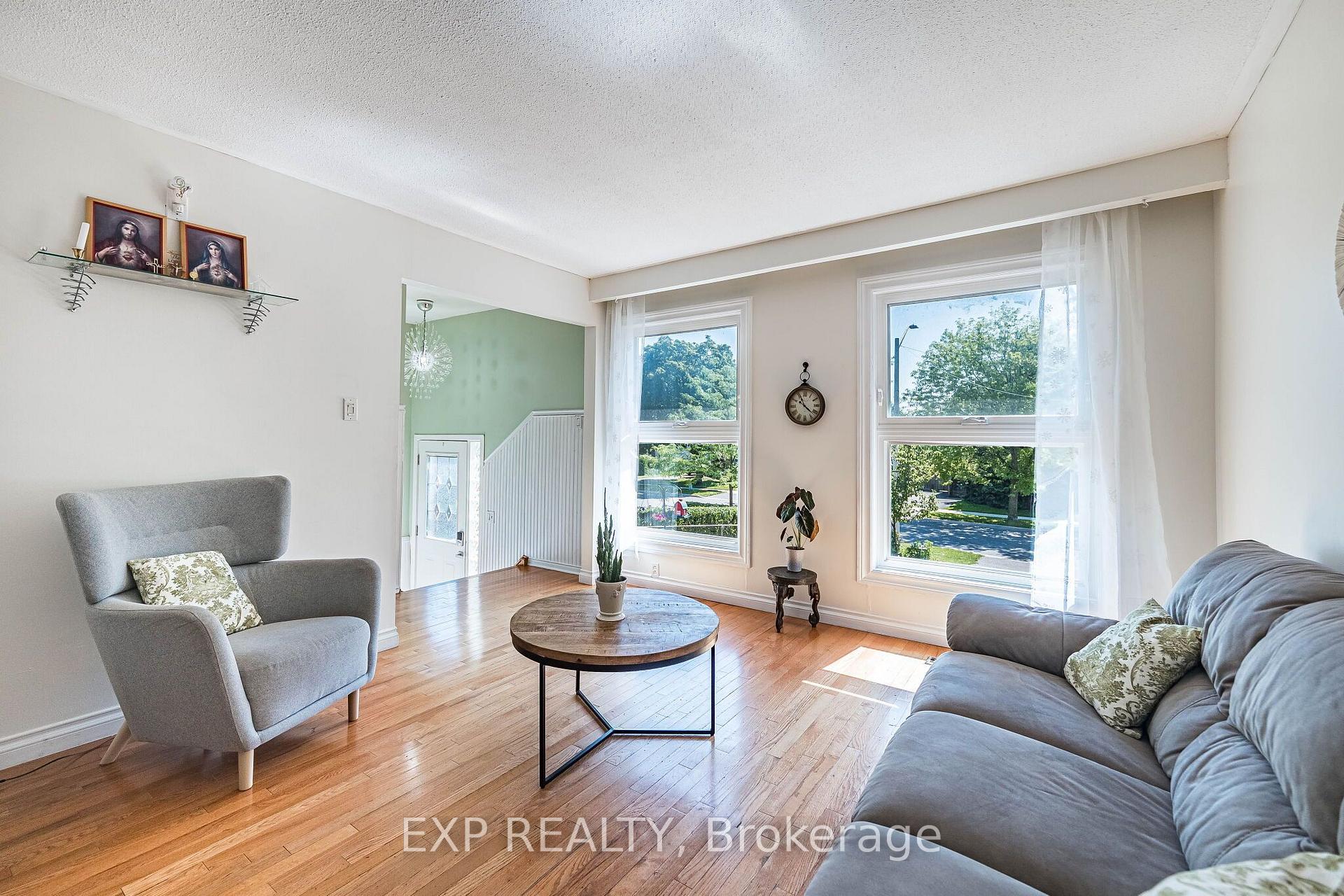 Photo 7 of 1288 Playford Road, Mississauga, Clarkson — HOMEH