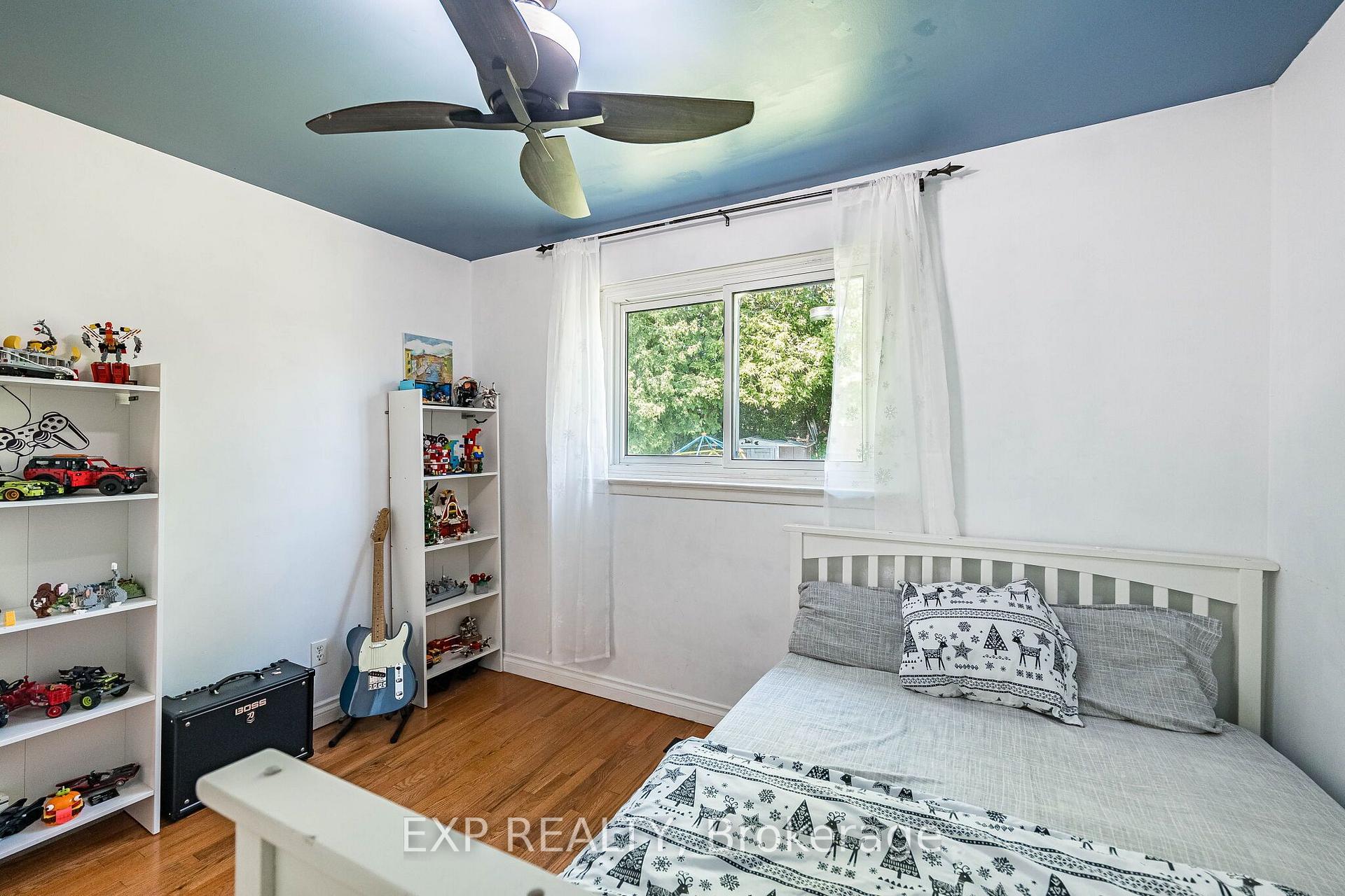 Photo 12 of 1288 Playford Road, Mississauga, Clarkson — HOMEH