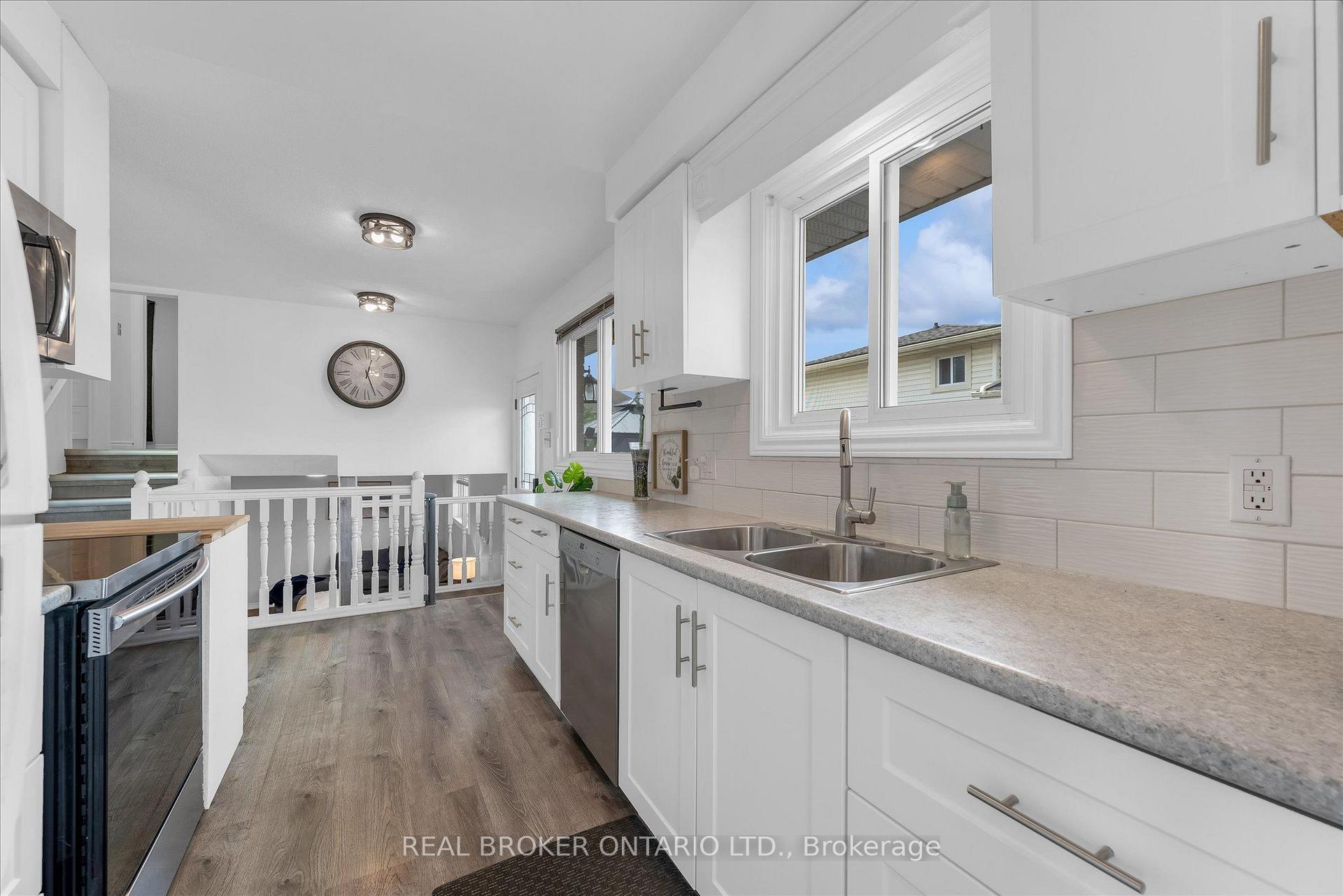 Photo 10 of 19 Acadia Drive, Welland, Prince Charles — HOMEH