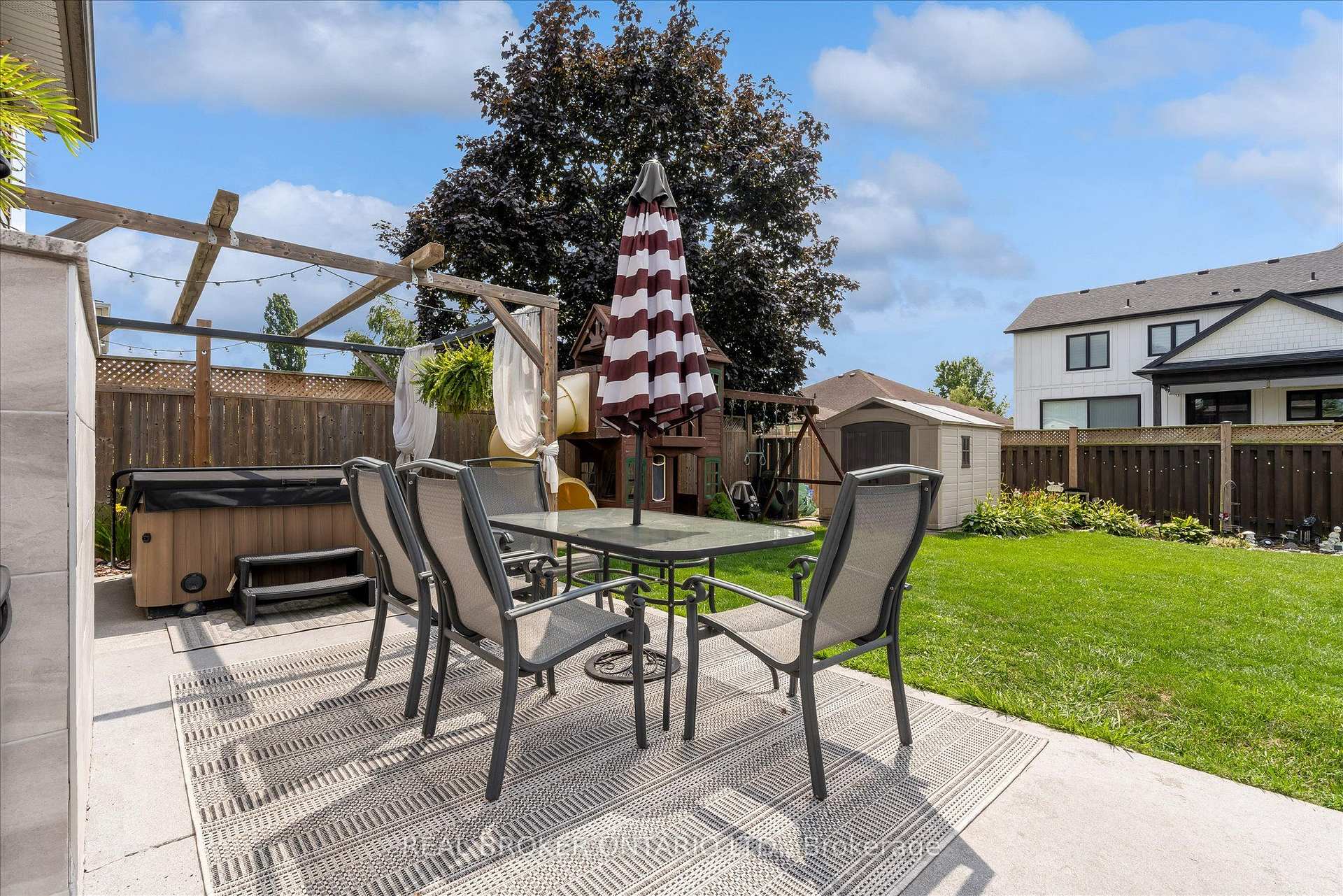 Photo 27 of 19 Acadia Drive, Welland, Prince Charles — HOMEH