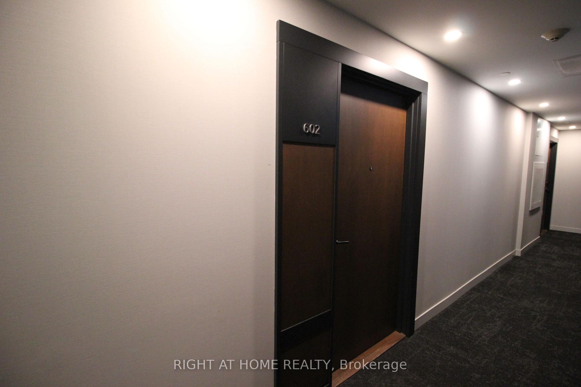 Photo 4 of Unit 602, 4065 Confederation Parkway, Mississauga, City Centre — HOMEH