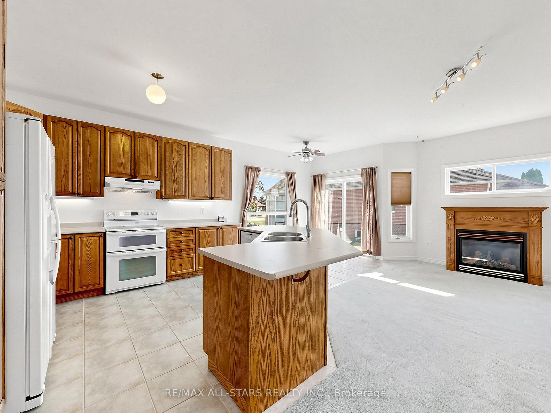 Photo 11 of 1178 Mitchell Court, Innisfil, Alcona — HOMEH