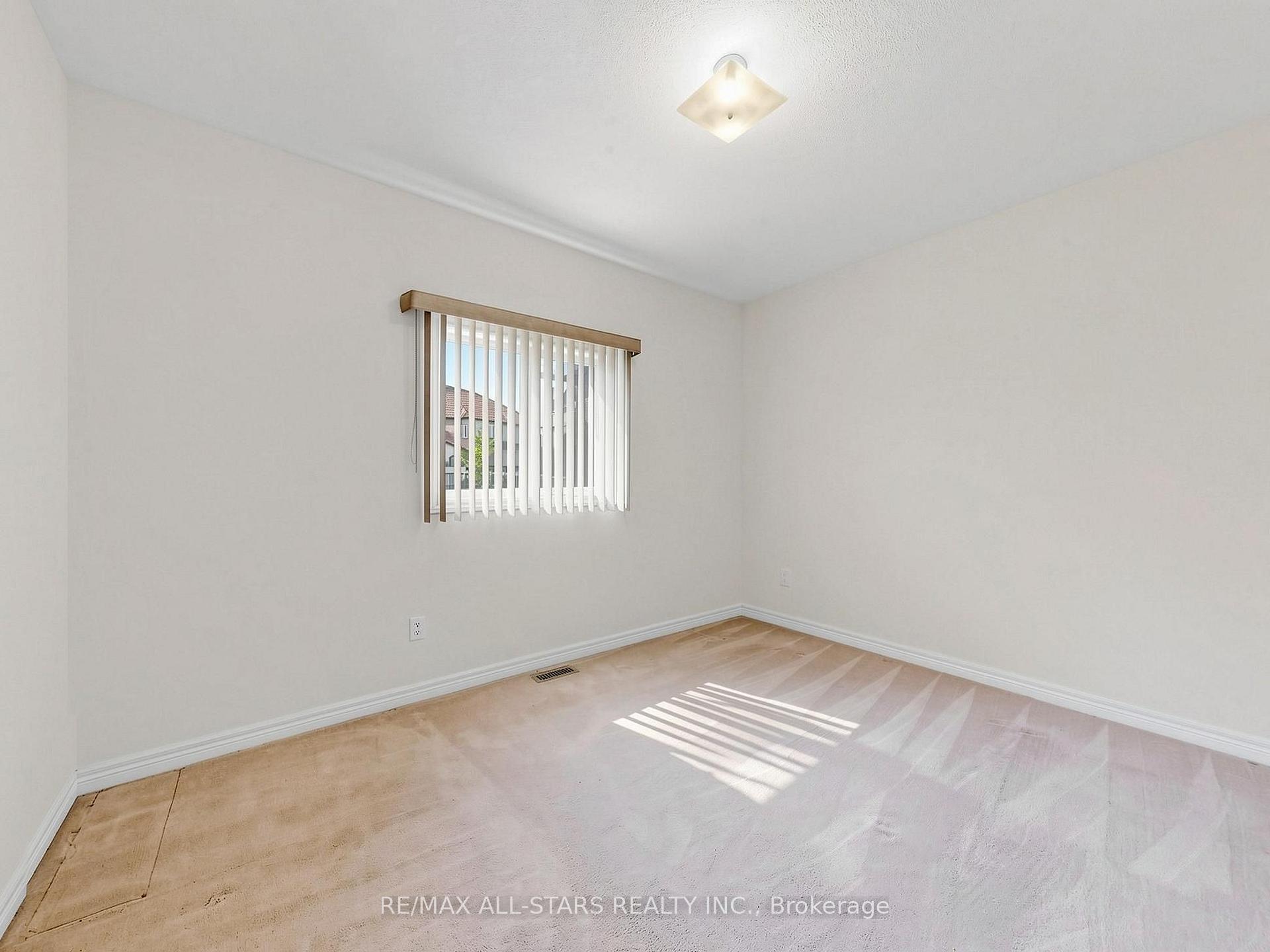 Photo 21 of 1178 Mitchell Court, Innisfil, Alcona — HOMEH
