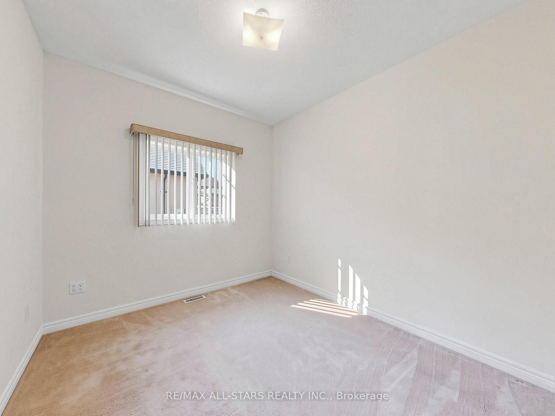 Photo 23 of 1178 Mitchell Court, Innisfil, Alcona — HOMEH