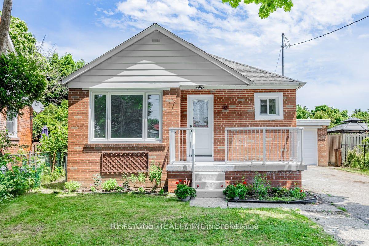 Photo 1 of 27 Snaresbrook Drive, Etobicoke, Rexdale-Kipling — HOMEH