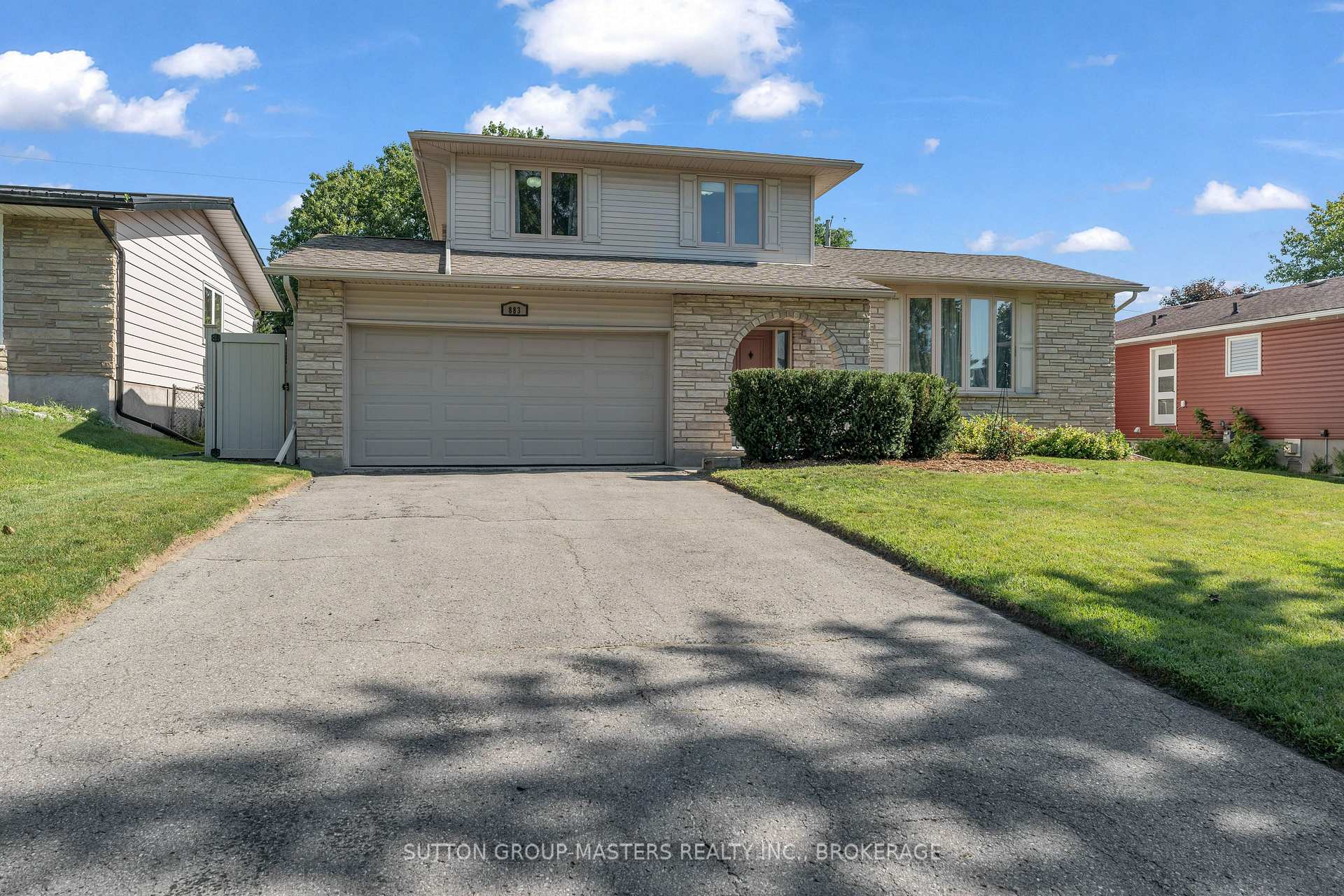 Photo 2 of 883 Ludgate Crescent, Kingston, South of Taylor-Kidd Blvd — HOMEH