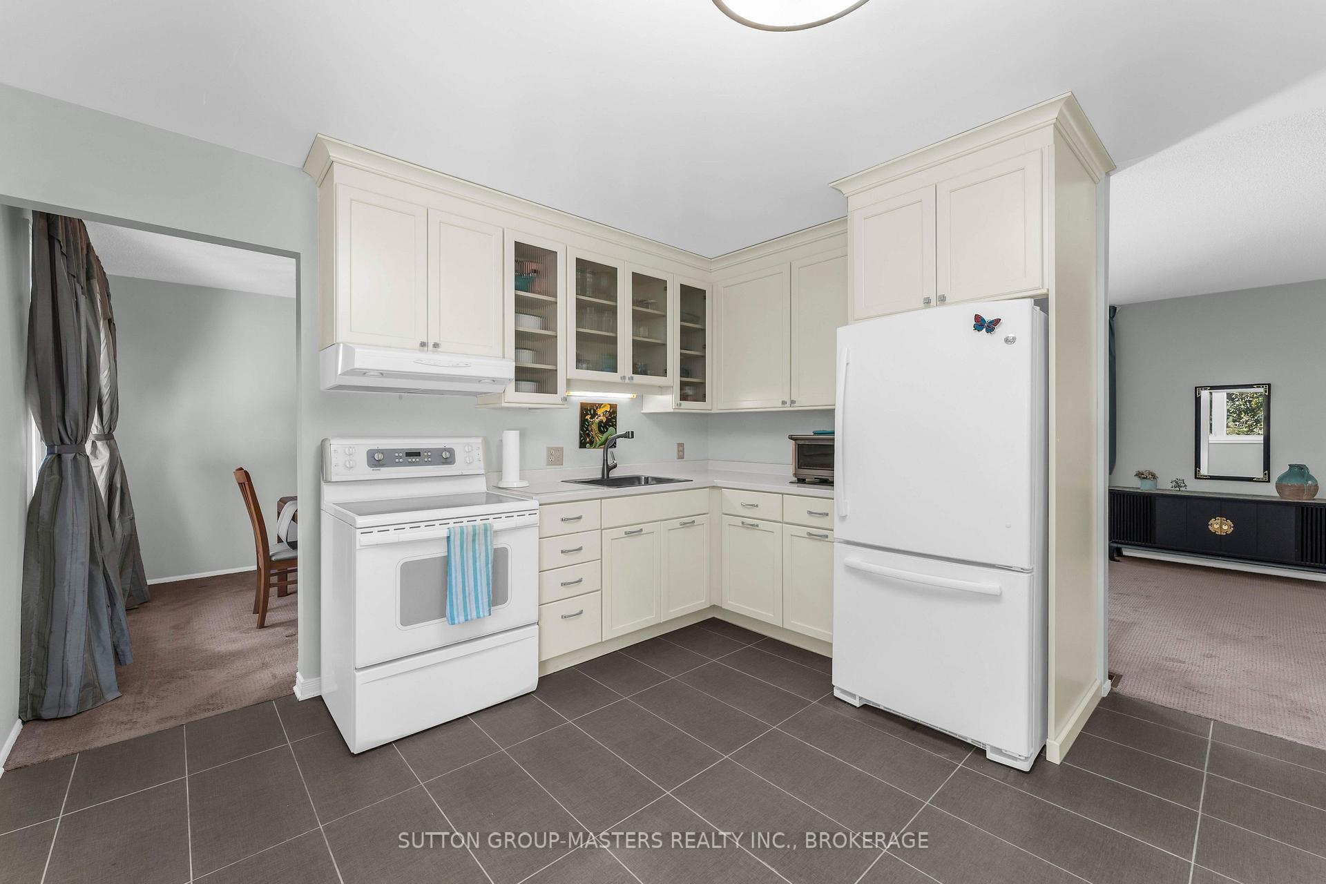 Photo 15 of 883 Ludgate Crescent, Kingston, South of Taylor-Kidd Blvd — HOMEH