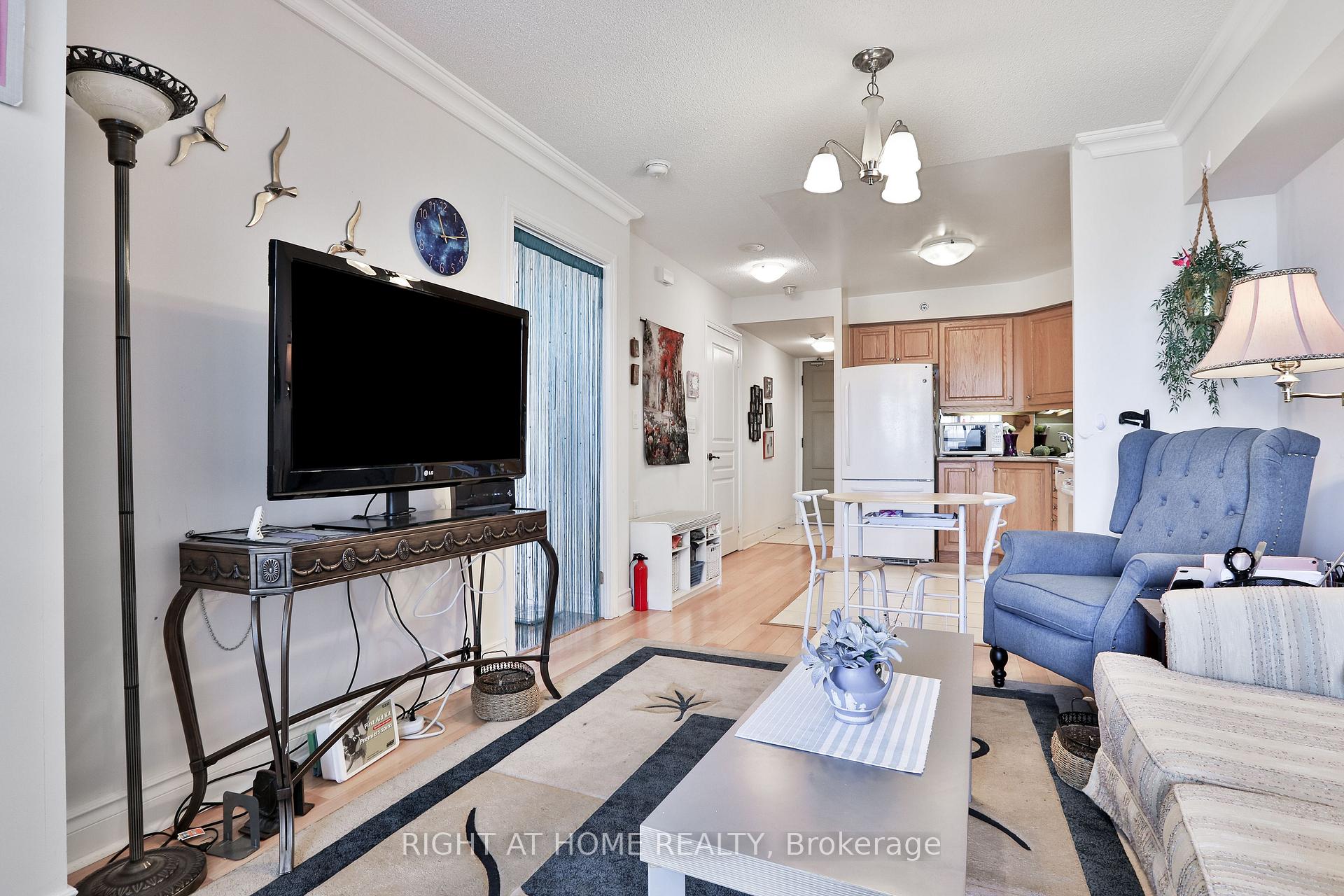 Photo 5 of Unit 707, 3 Marine Parade Drive, Etobicoke, Mimico — HOMEH