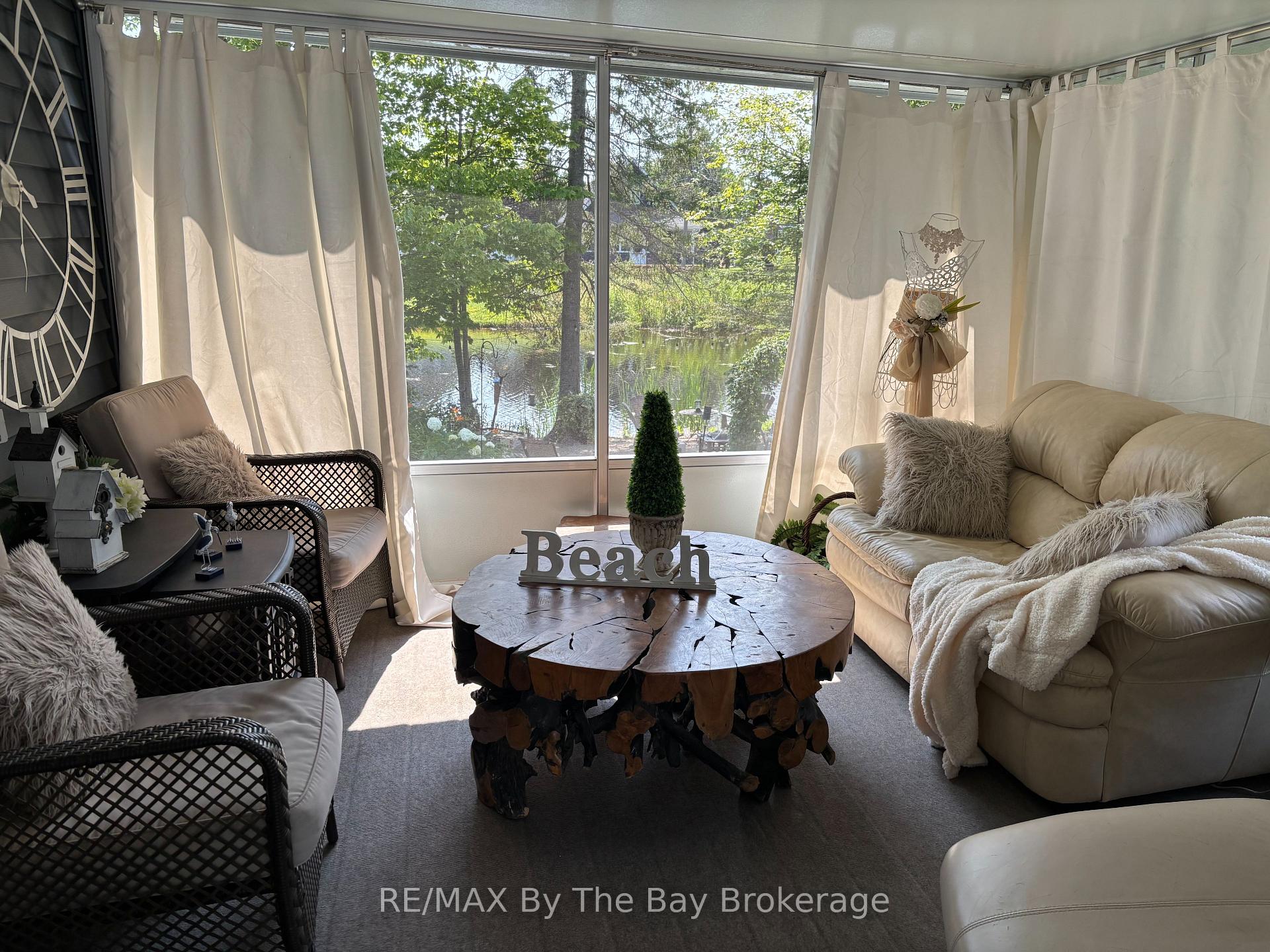 Photo 15 of 9 White Pines Trail, Wasaga Beach — HOMEH