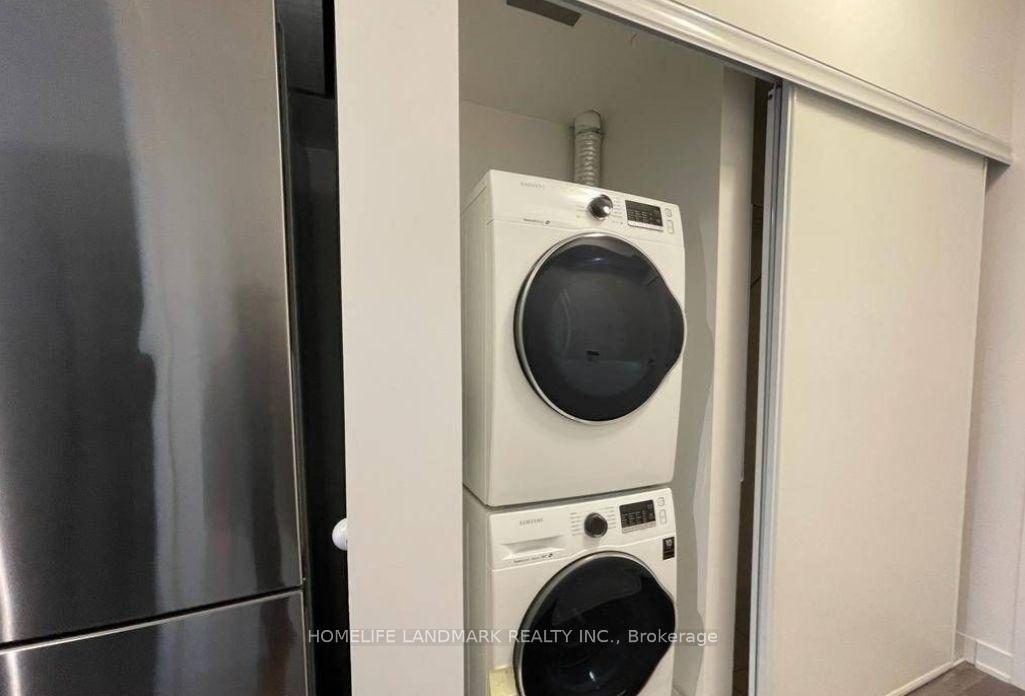 Photo 15 of Unit 1205, 99 Broadway Avenue, Toronto, Mount Pleasant West — HOMEH