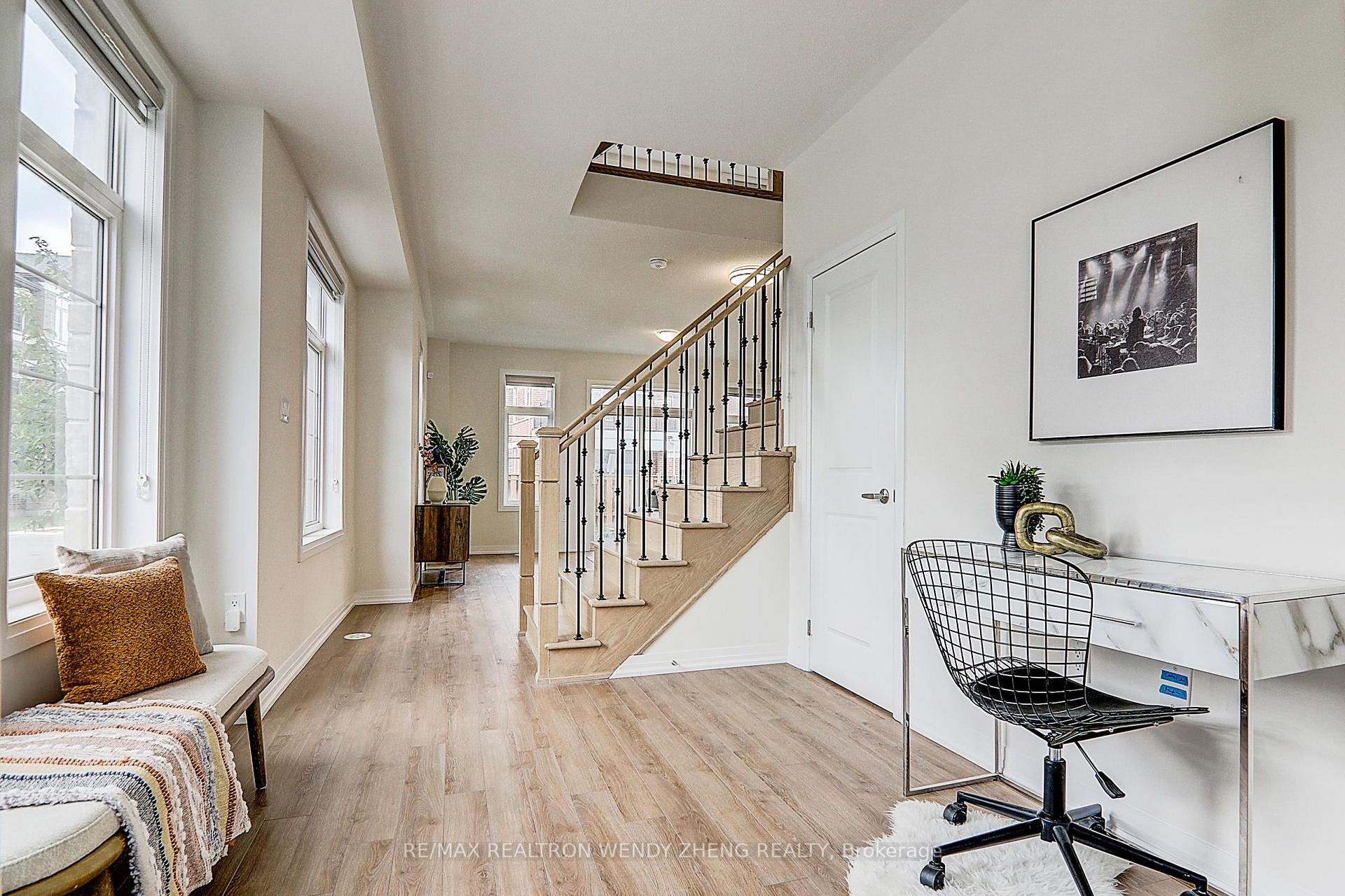 Photo 6 of 22 Sissons Way, Markham, Cedar Grove — HOMEH