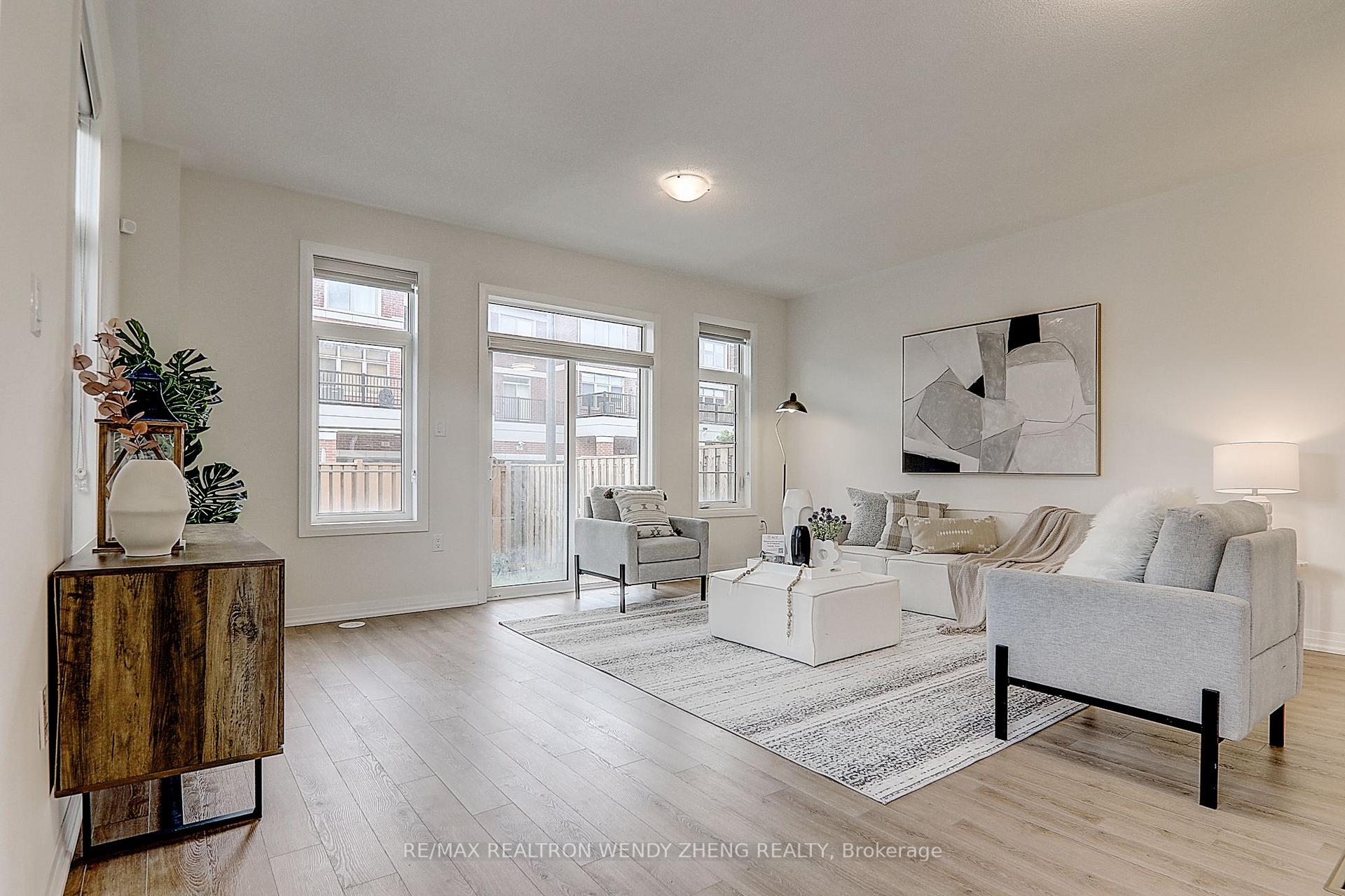 Photo 9 of 22 Sissons Way, Markham, Cedar Grove — HOMEH