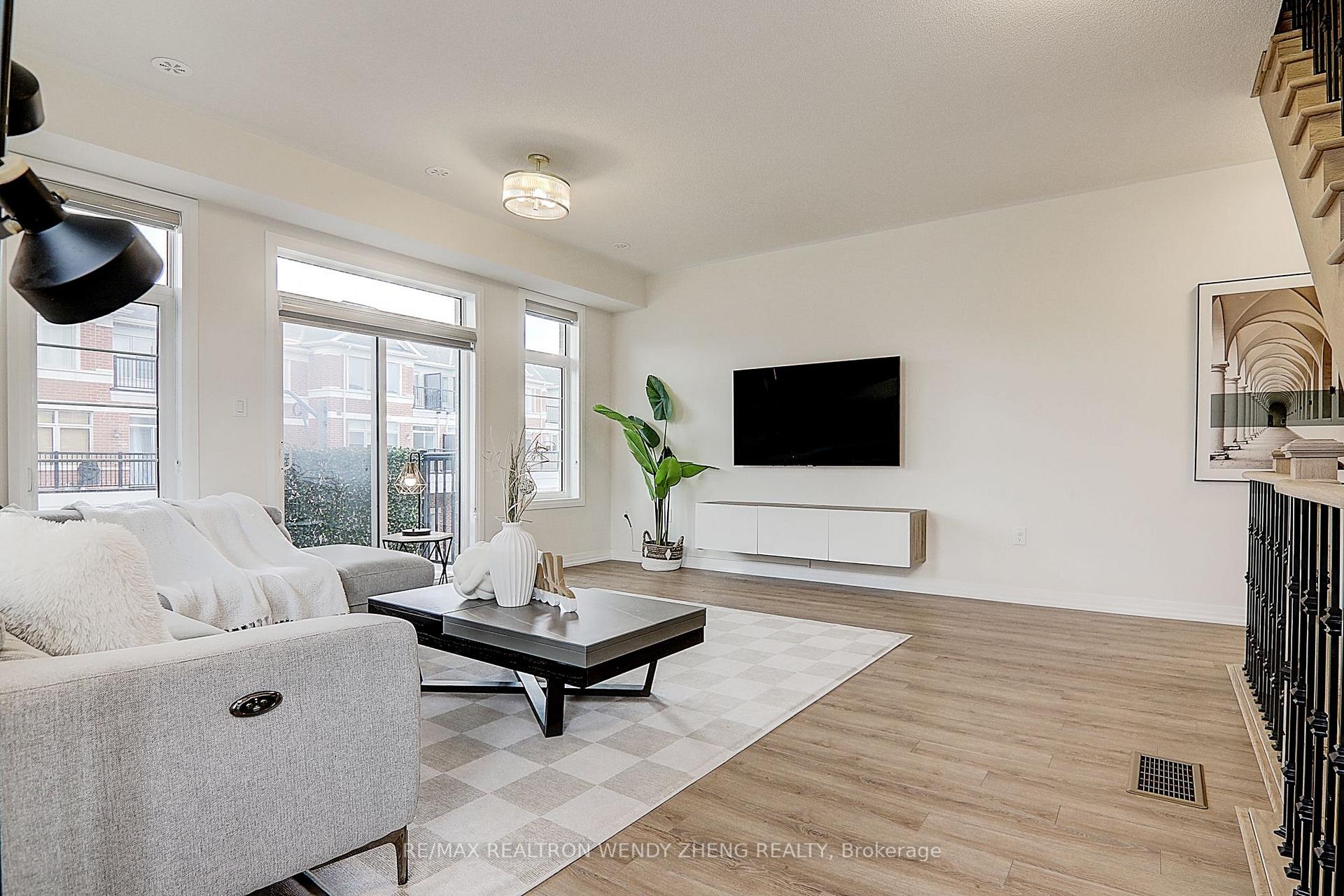 Photo 13 of 22 Sissons Way, Markham, Cedar Grove — HOMEH