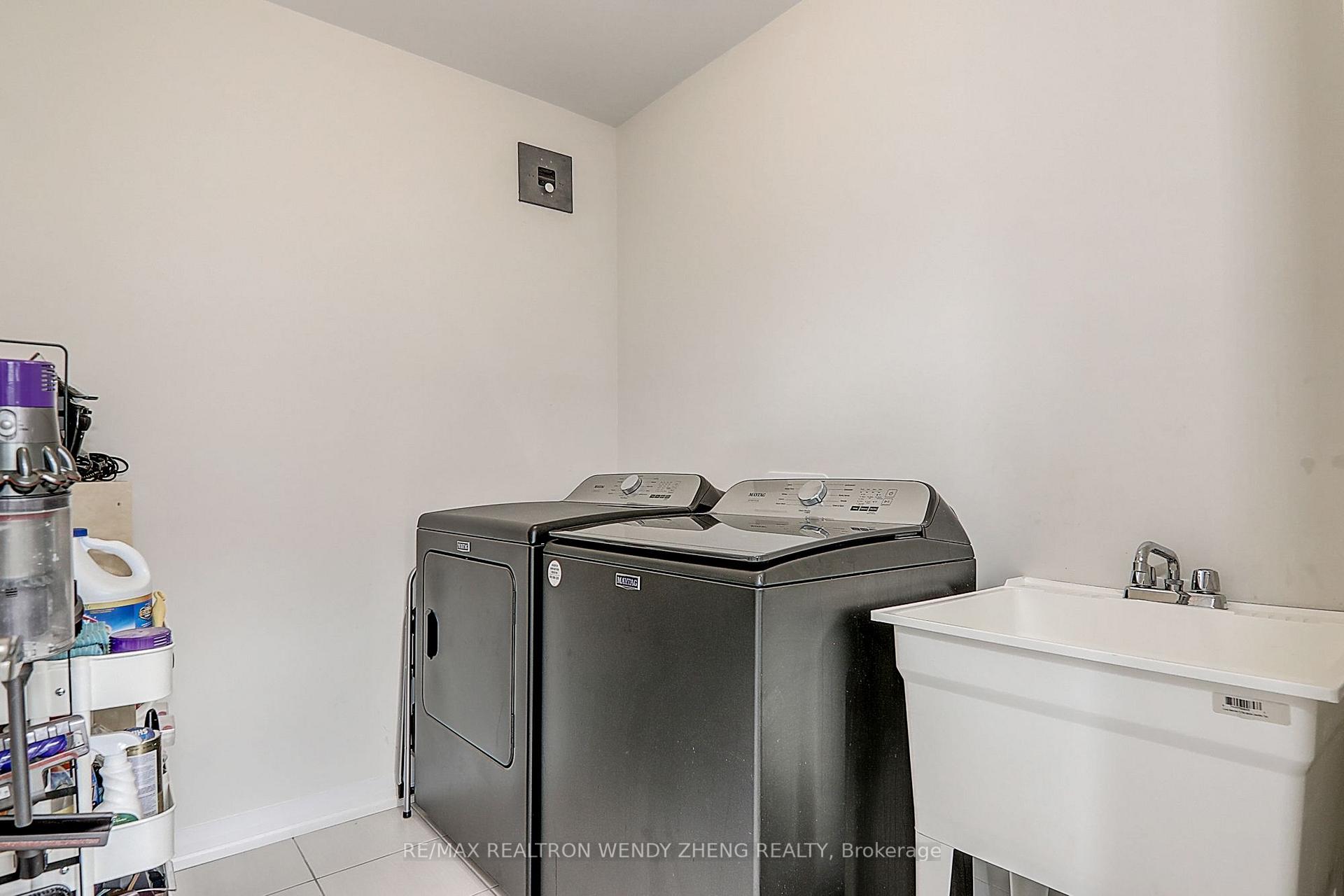 Photo 16 of 22 Sissons Way, Markham, Cedar Grove — HOMEH