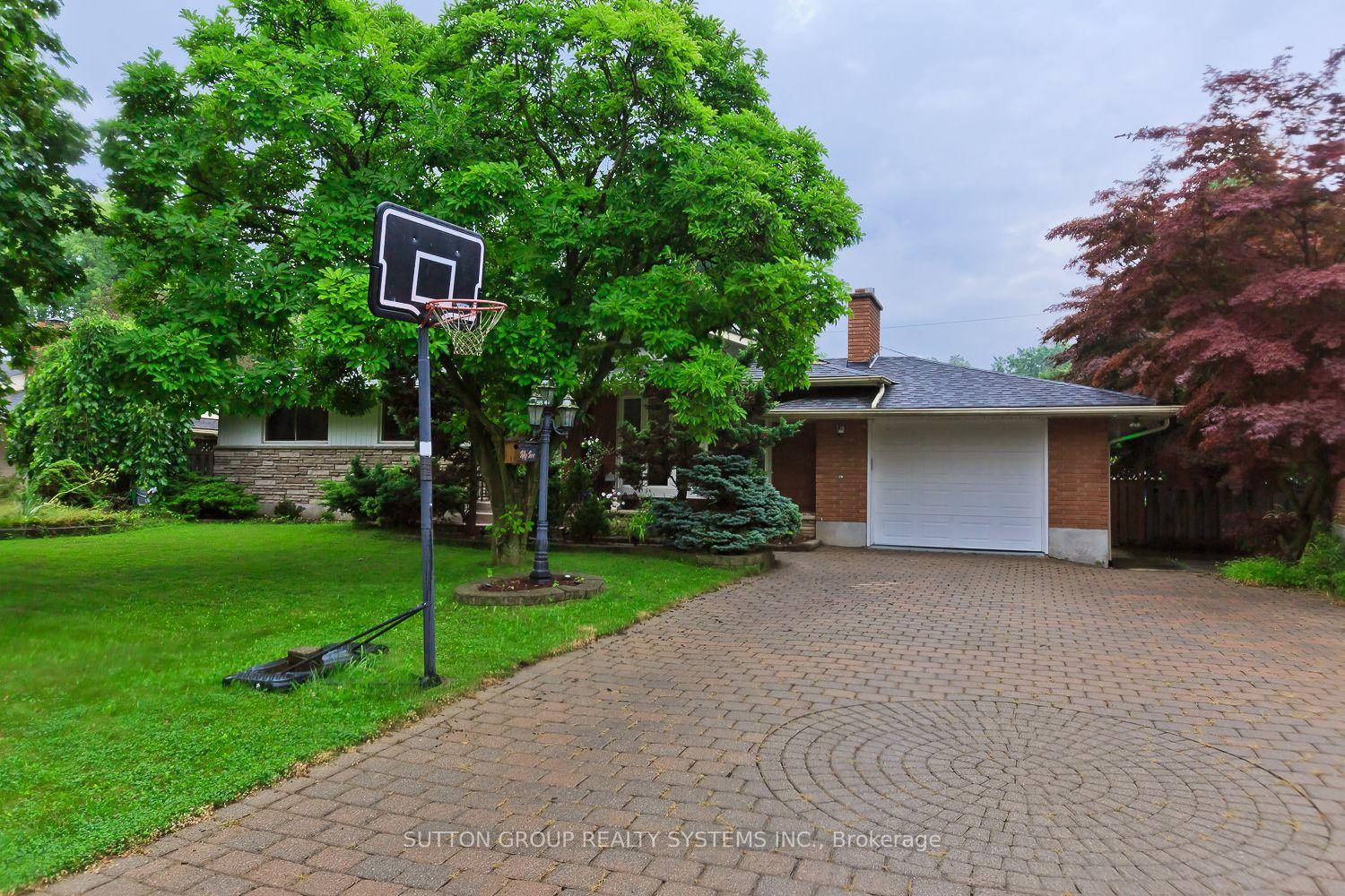 Photo 4 of 55 Richelieu Drive, St. Catharines, Vine/Linwell — HOMEH