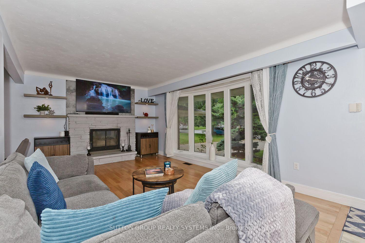 Photo 8 of 55 Richelieu Drive, St. Catharines, Vine/Linwell — HOMEH