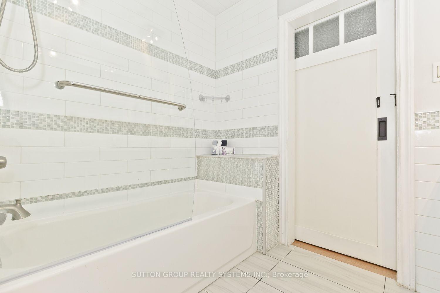 Photo 25 of 55 Richelieu Drive, St. Catharines, Vine/Linwell — HOMEH