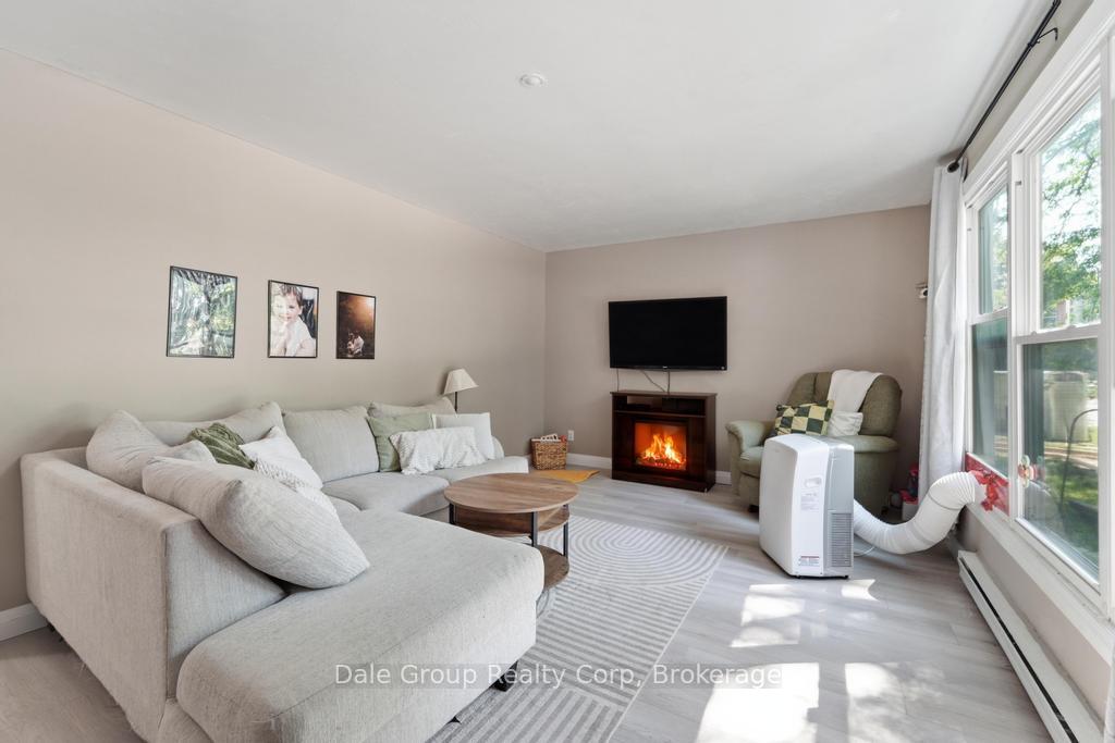 Photo 3 of Unit 45, 45 Charles Street, Huron East, Vanastra — HOMEH