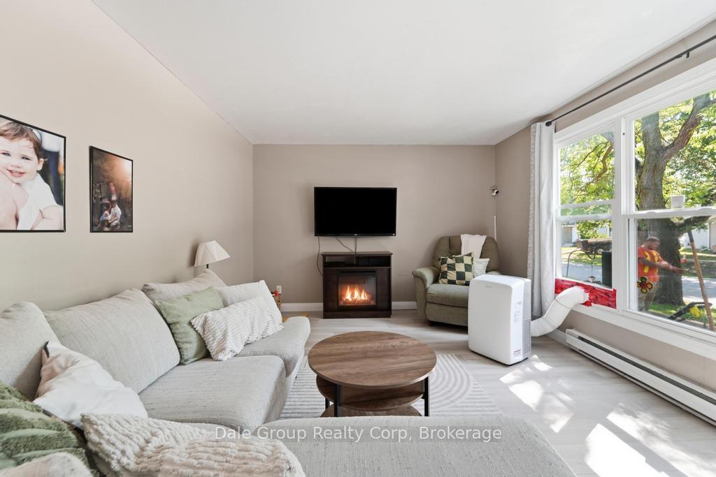 Photo 4 of Unit 45, 45 Charles Street, Huron East, Vanastra — HOMEH