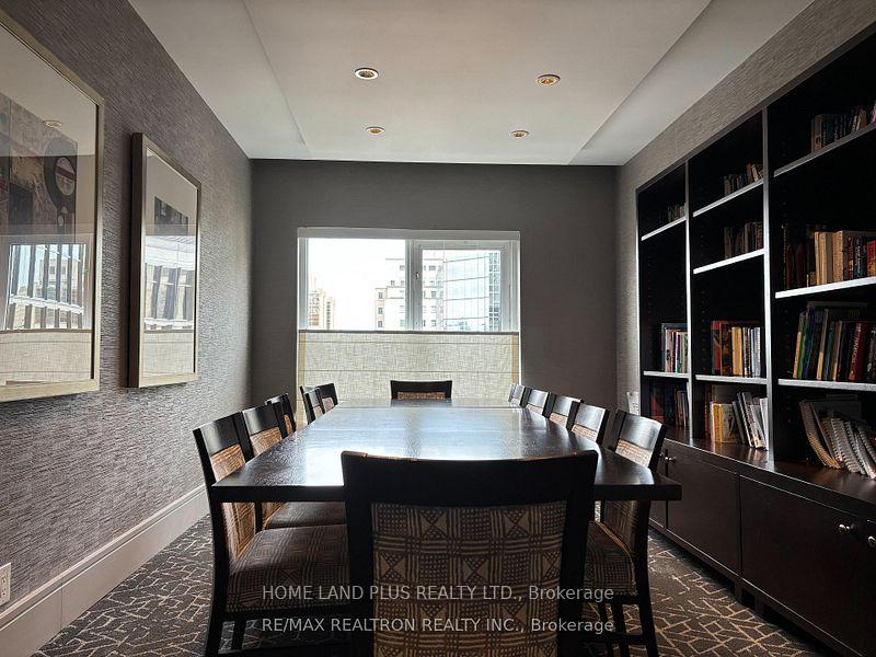 Photo 8 of Unit 3011, 8 Park Road, Toronto, Rosedale-Moore Park — HOMEH