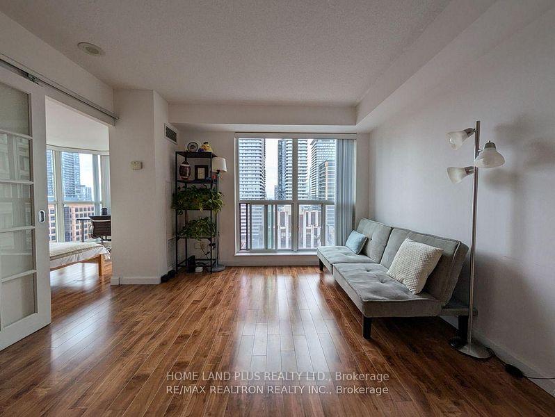 Photo 13 of Unit 3011, 8 Park Road, Toronto, Rosedale-Moore Park — HOMEH