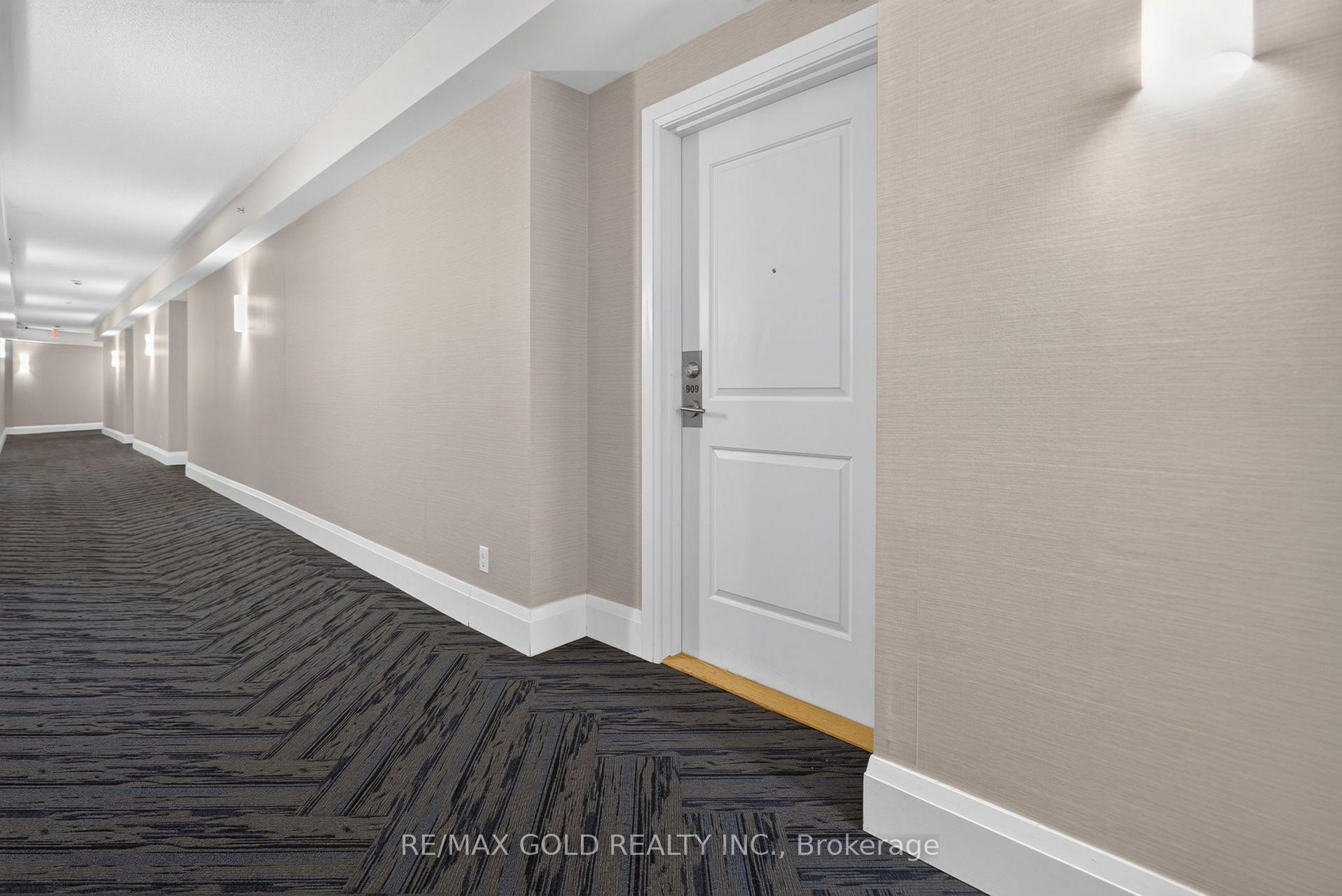 Photo 2 of Unit 909, 24 Woodstream Boulevard, Vaughan, Vaughan Grove — HOMEH