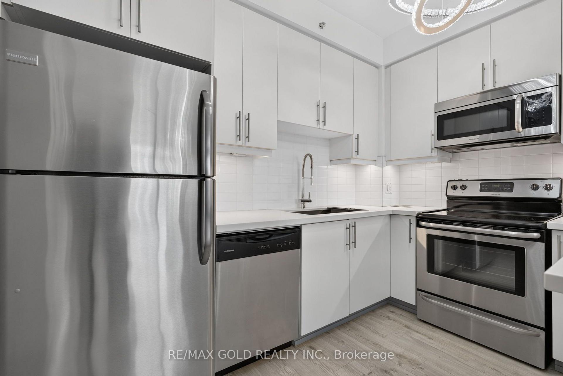 Photo 7 of Unit 909, 24 Woodstream Boulevard, Vaughan, Vaughan Grove — HOMEH