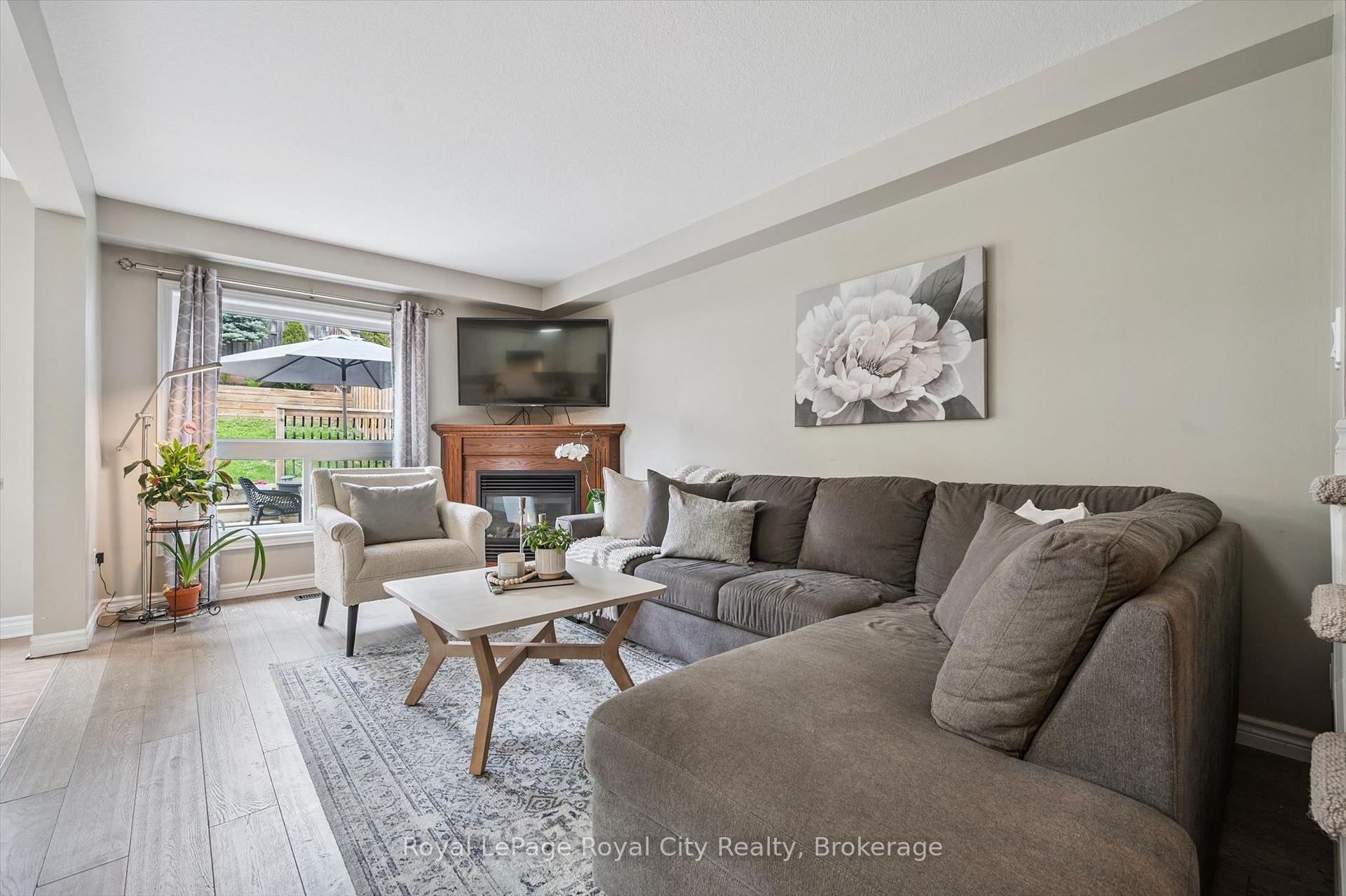 Photo 7 of 144 Kemp Crescent, Guelph, Grange Road — HOMEH
