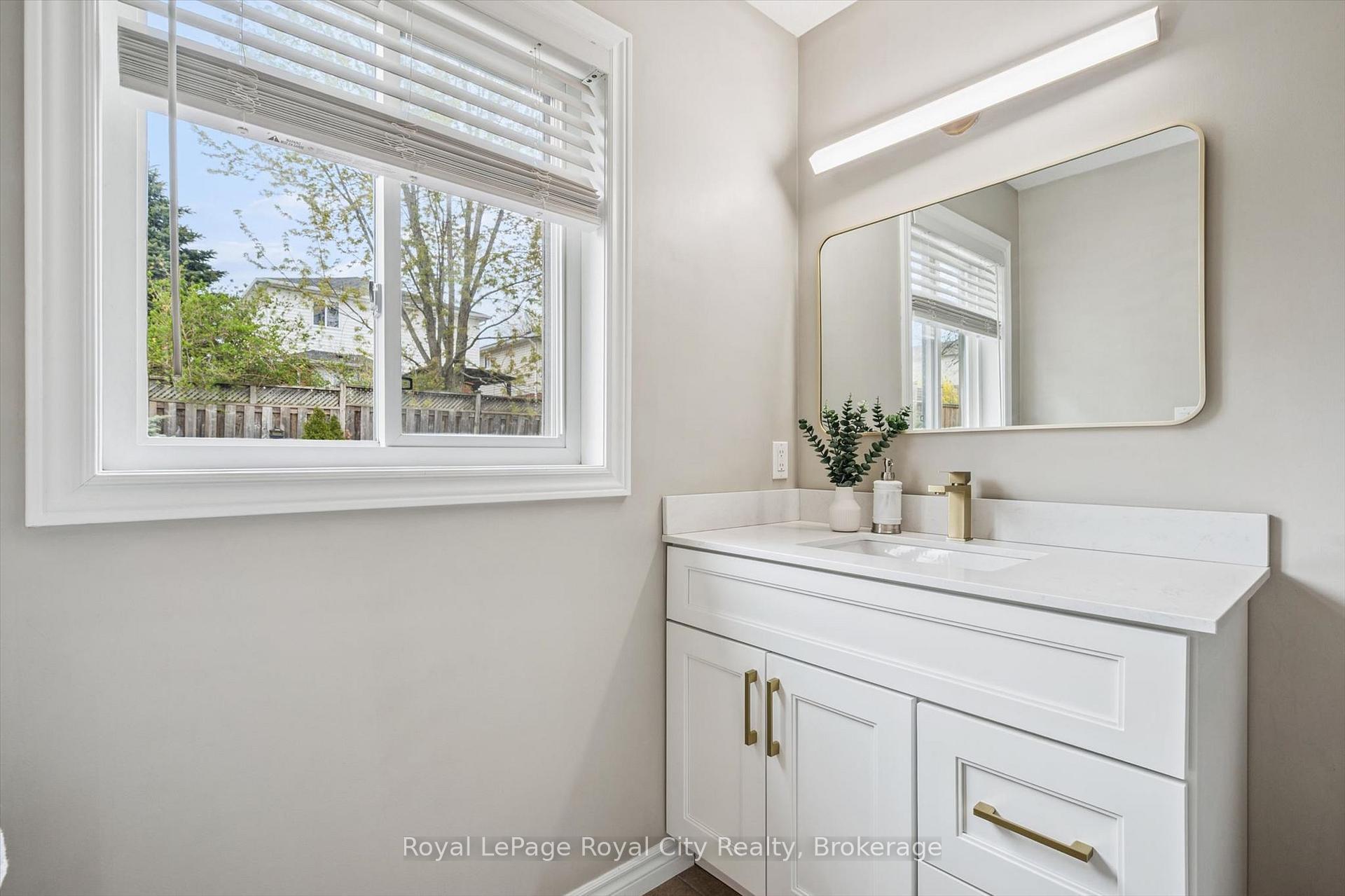Photo 22 of 144 Kemp Crescent, Guelph, Grange Road — HOMEH
