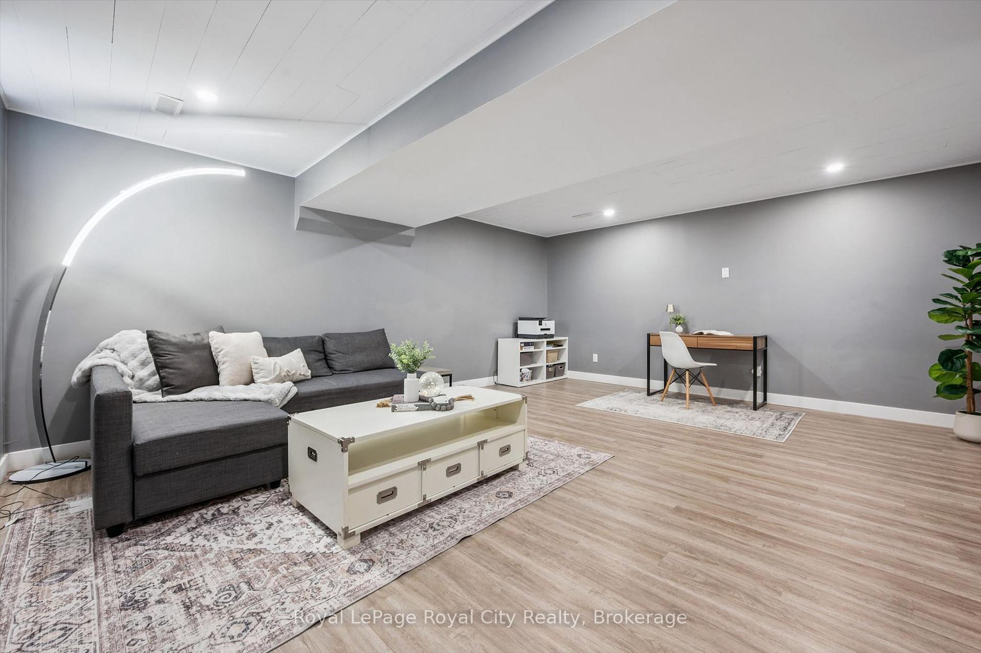 Photo 31 of 144 Kemp Crescent, Guelph, Grange Road — HOMEH