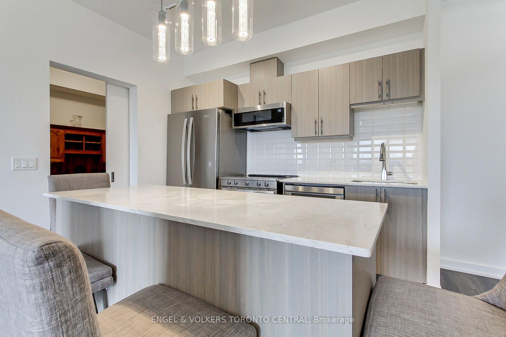Photo 8 of Unit 418, 430 Essa Road, Barrie, Holly — HOMEH