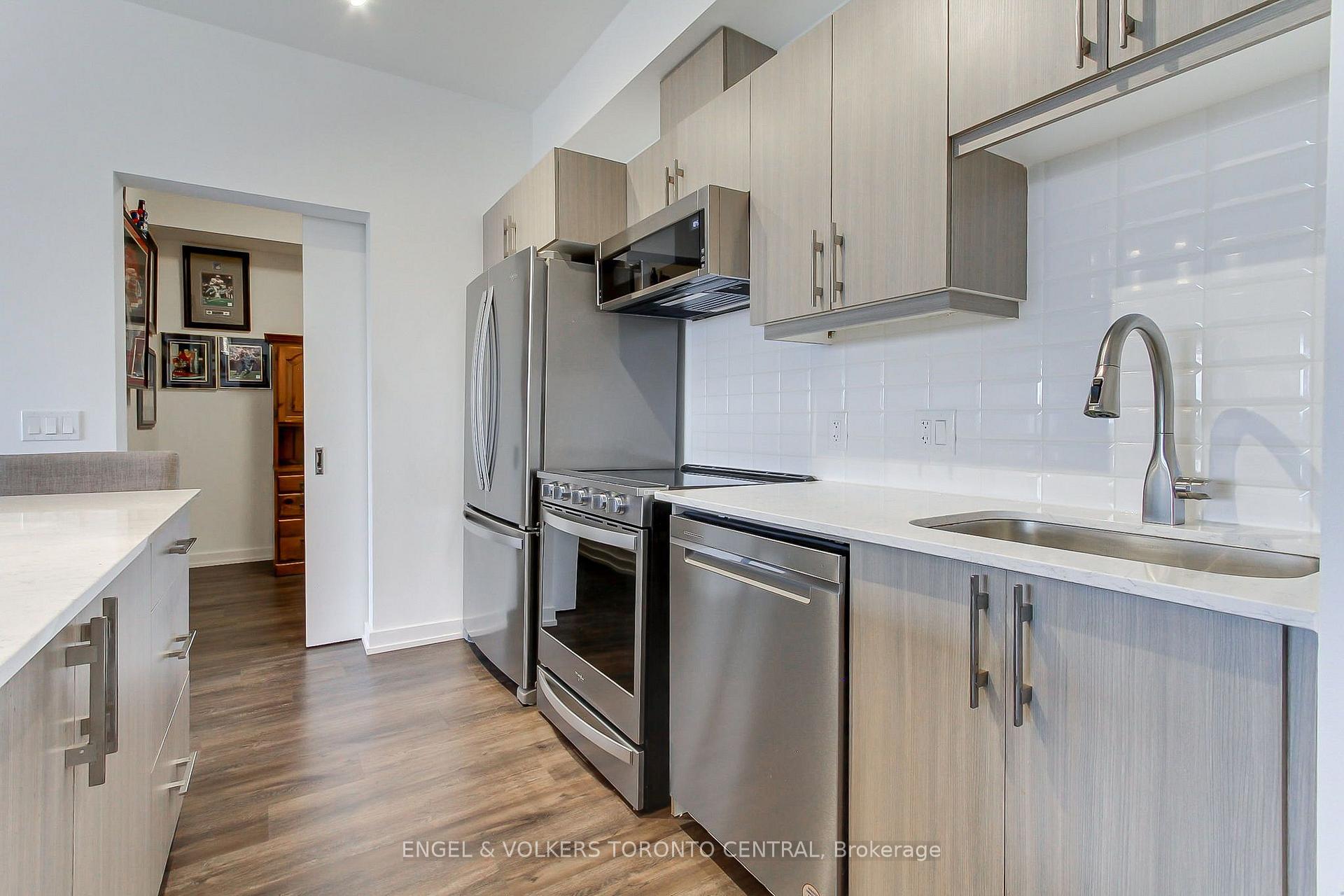 Photo 9 of Unit 418, 430 Essa Road, Barrie, Holly — HOMEH