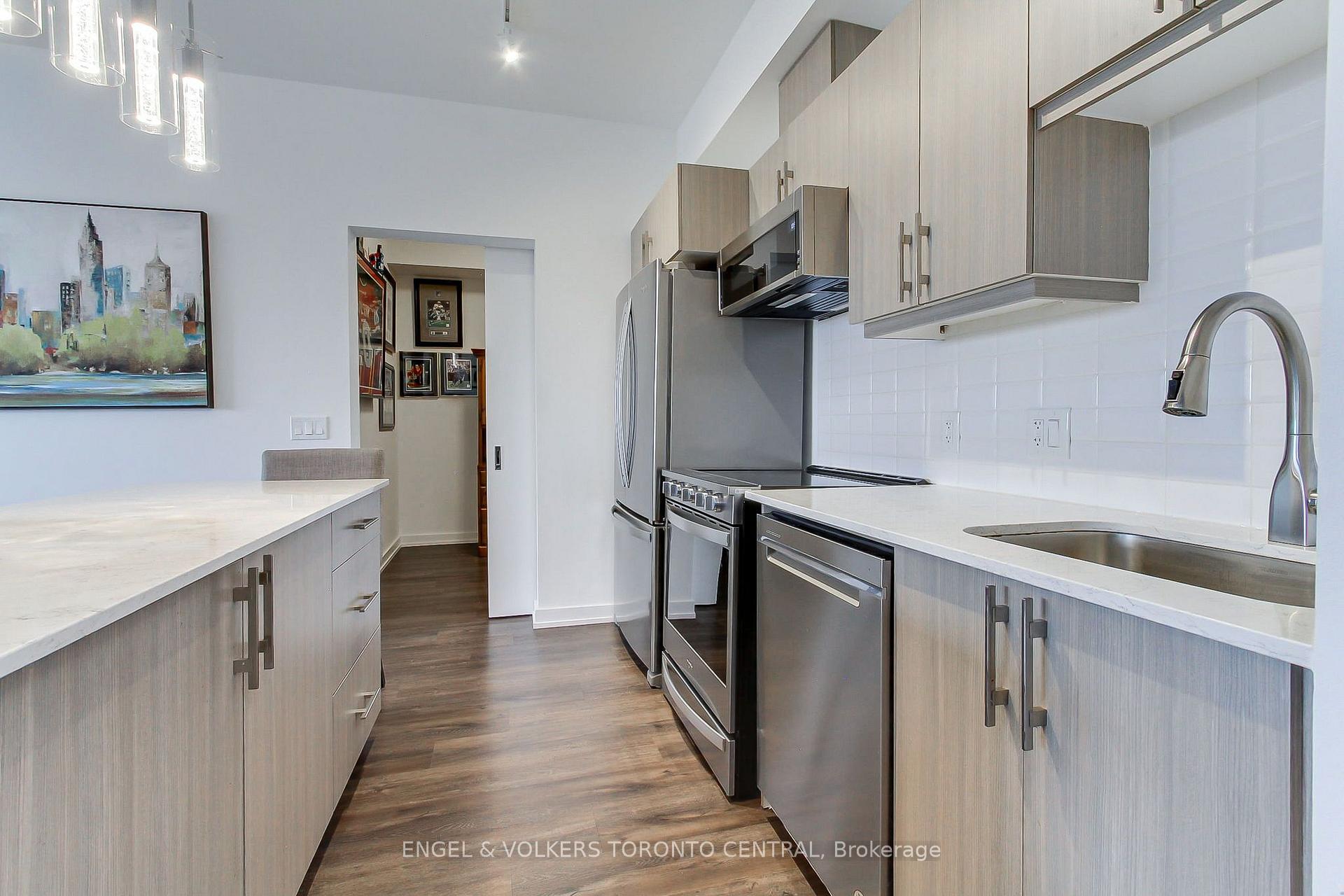 Photo 10 of Unit 418, 430 Essa Road, Barrie, Holly — HOMEH