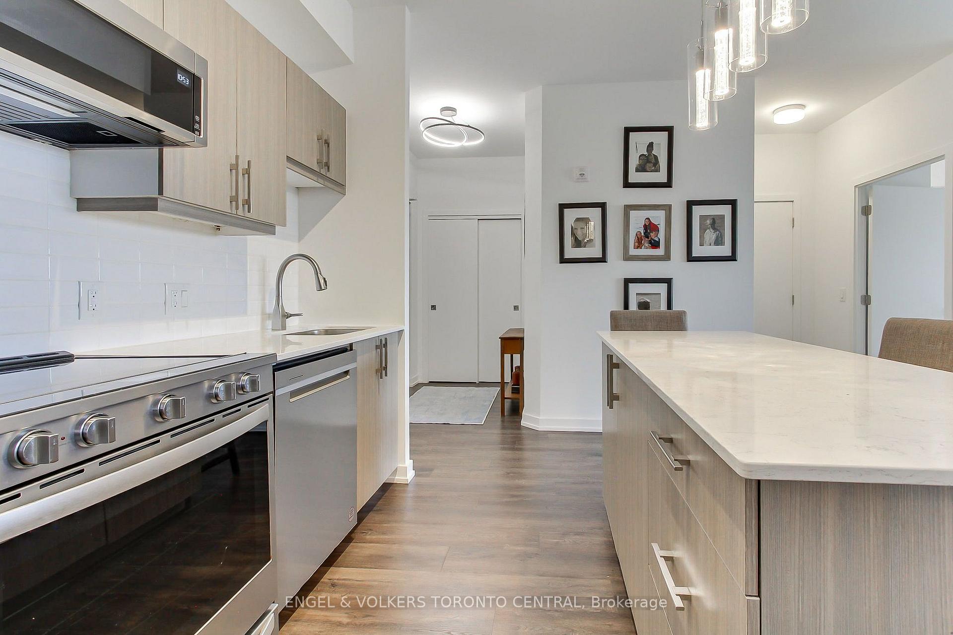 Photo 13 of Unit 418, 430 Essa Road, Barrie, Holly — HOMEH