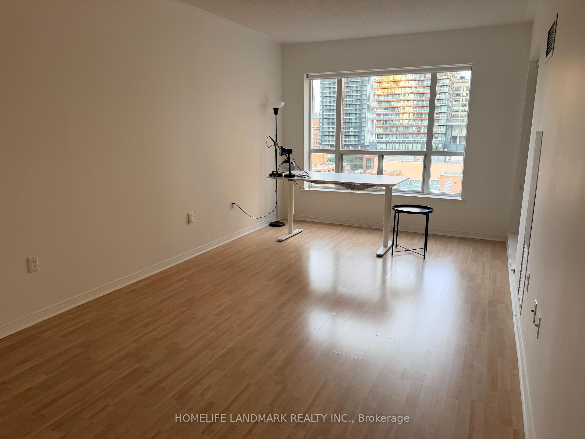 Photo 7 of Unit 902, 887 Bay Street, Toronto, Bay Street Corridor — HOMEH