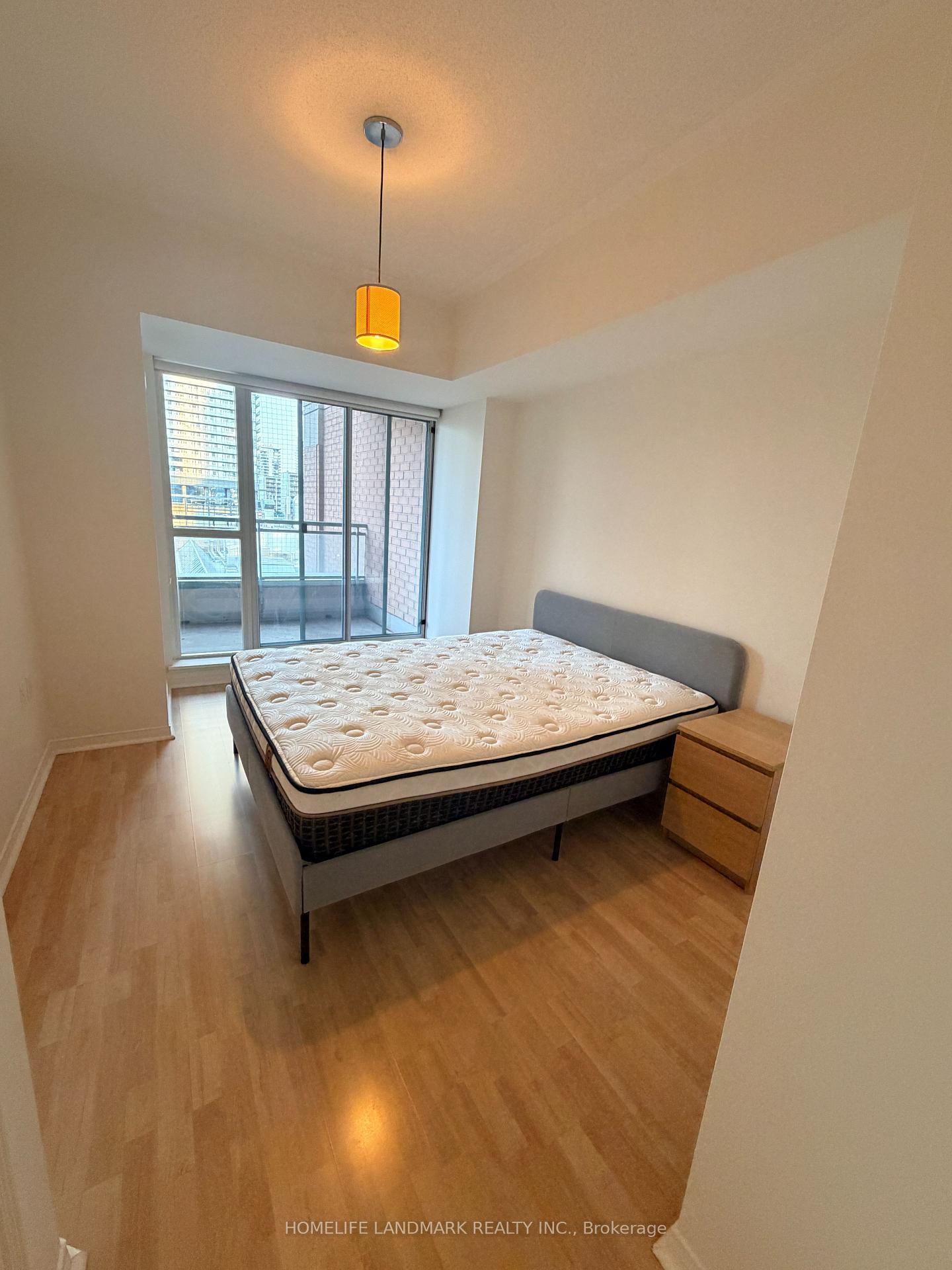 Photo 10 of Unit 902, 887 Bay Street, Toronto, Bay Street Corridor — HOMEH