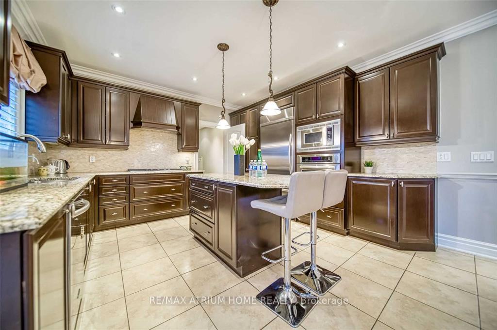 Photo 5 of 18 Soleil Boulevard, Aurora, Aurora Estates — HOMEH