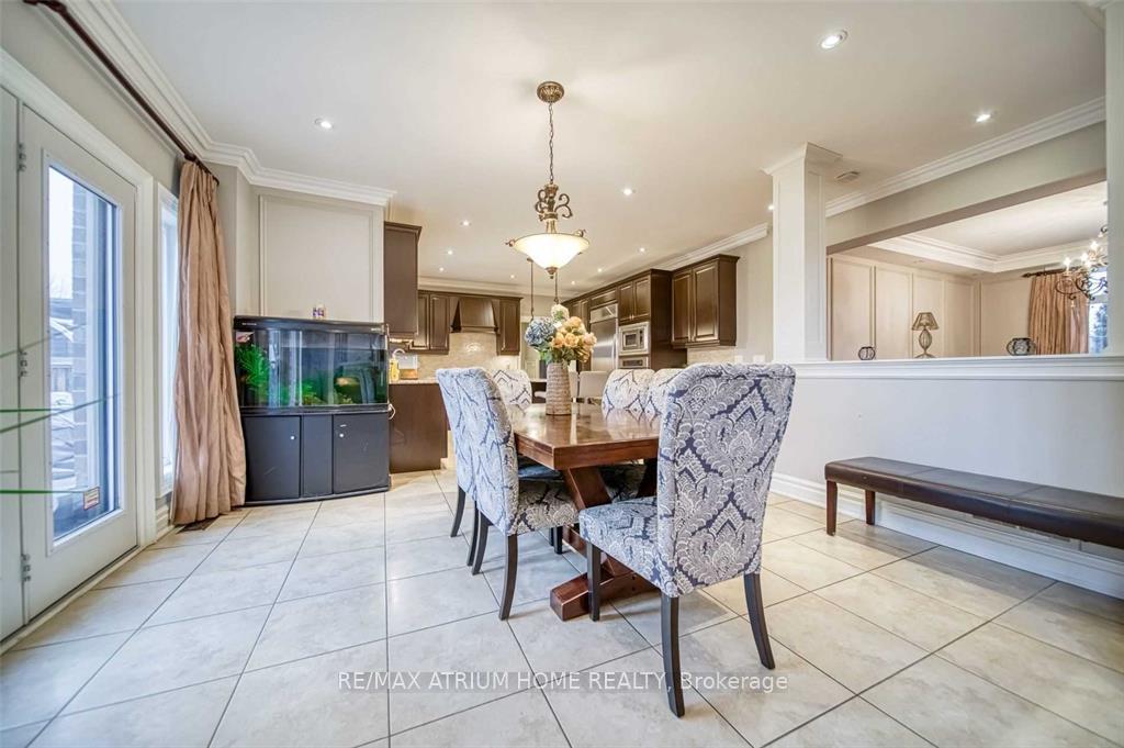 Photo 7 of 18 Soleil Boulevard, Aurora, Aurora Estates — HOMEH
